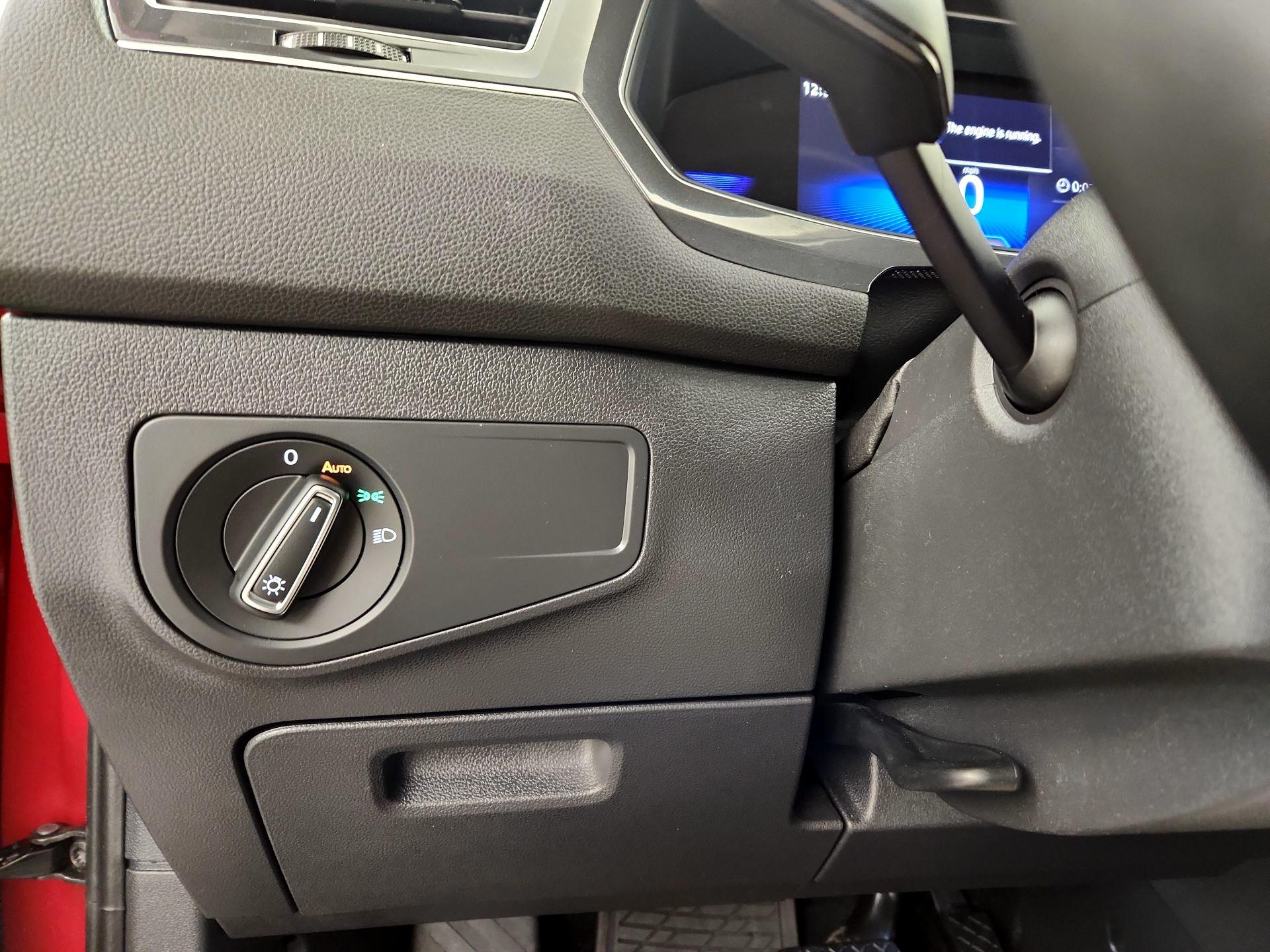 Thumbnail: 2024 Volkswagen Tiguan - 13