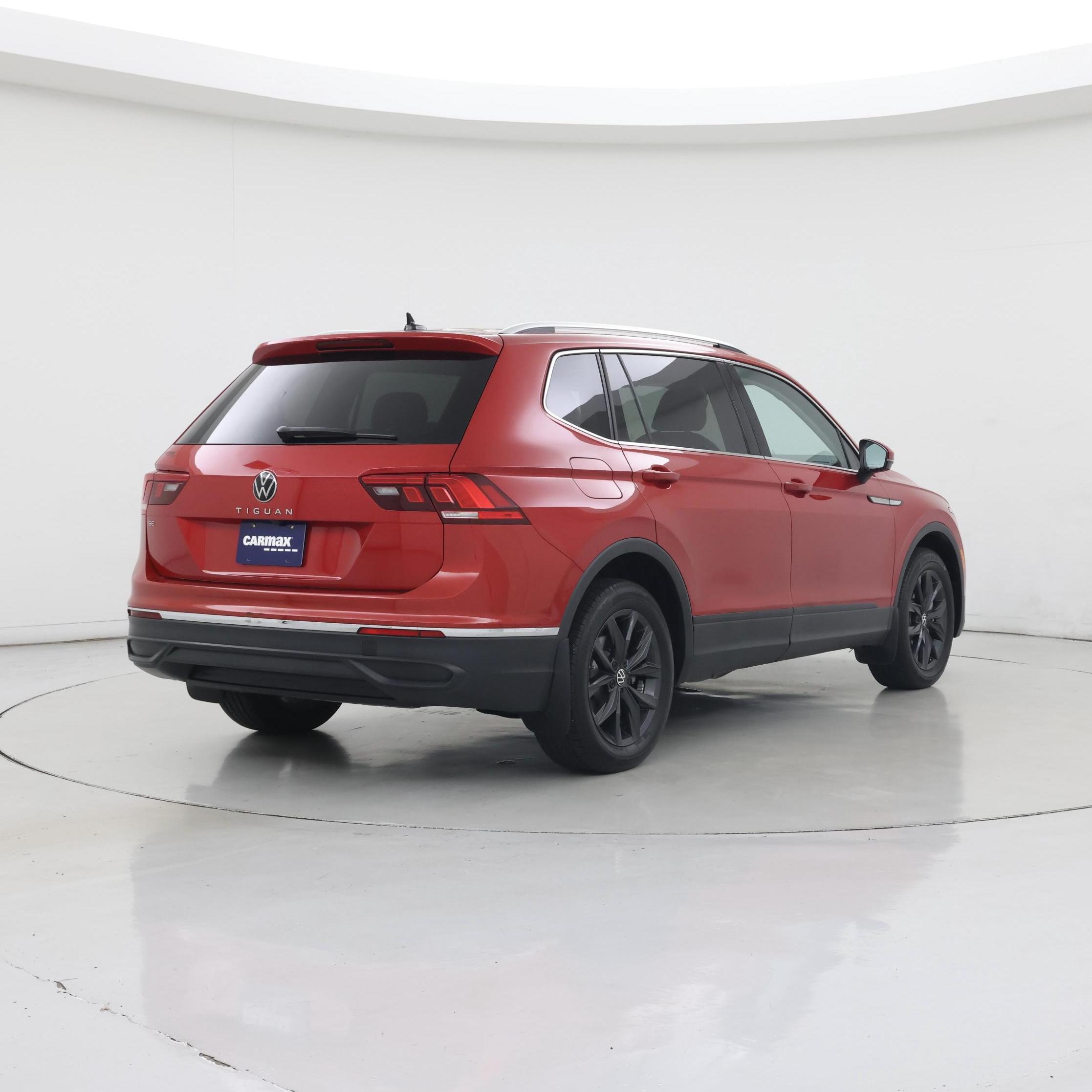 Thumbnail: 2024 Volkswagen Tiguan - 8