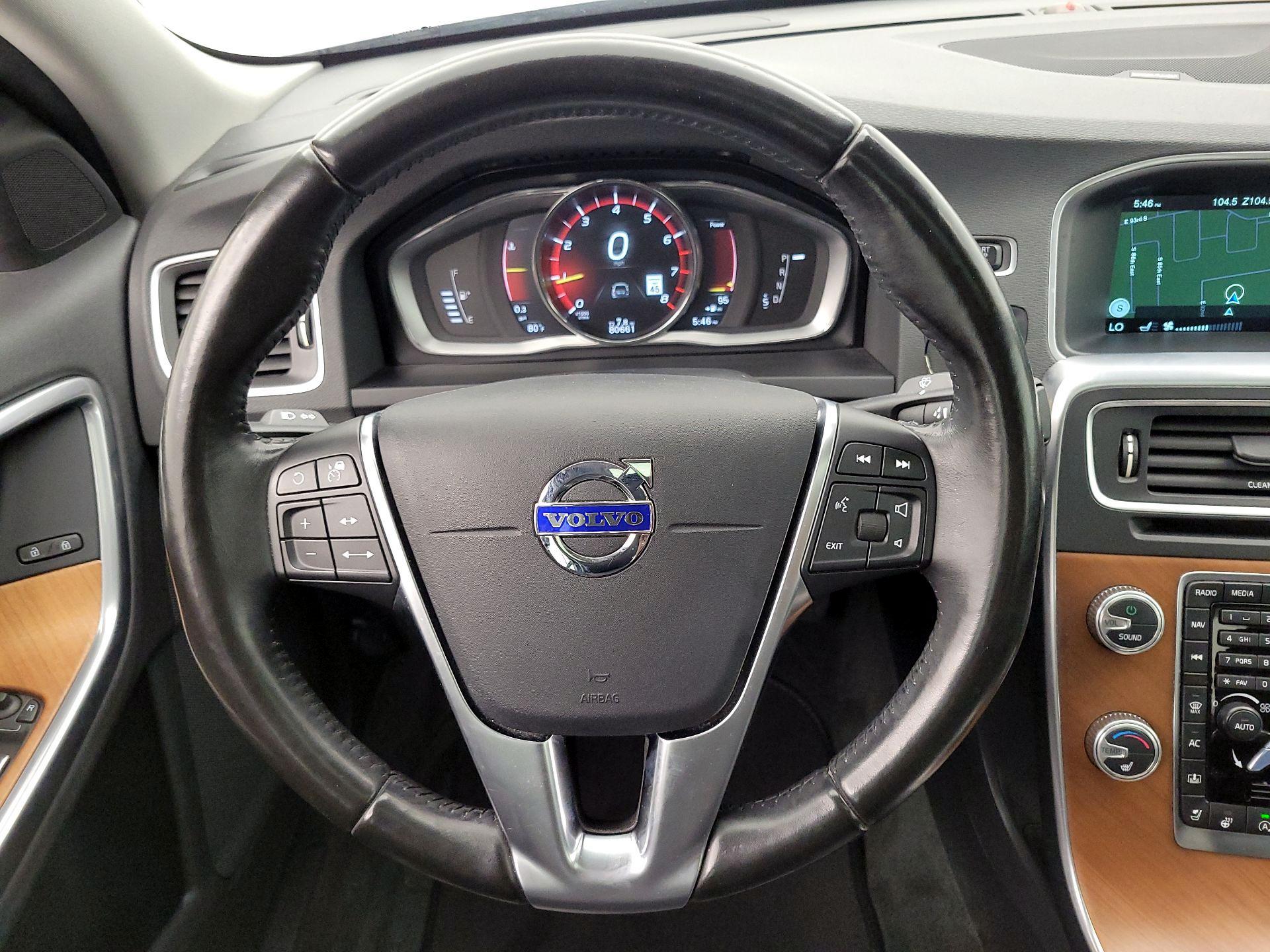 Thumbnail: 2017 Volvo S60 - 10