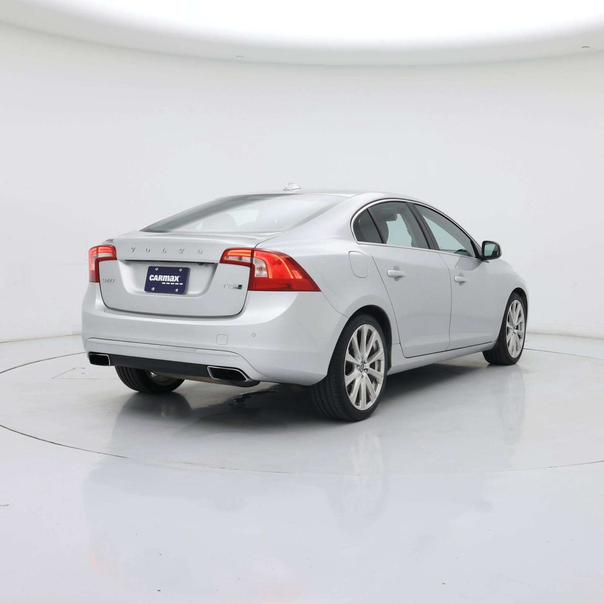 Thumbnail: 2017 Volvo S60 - 8