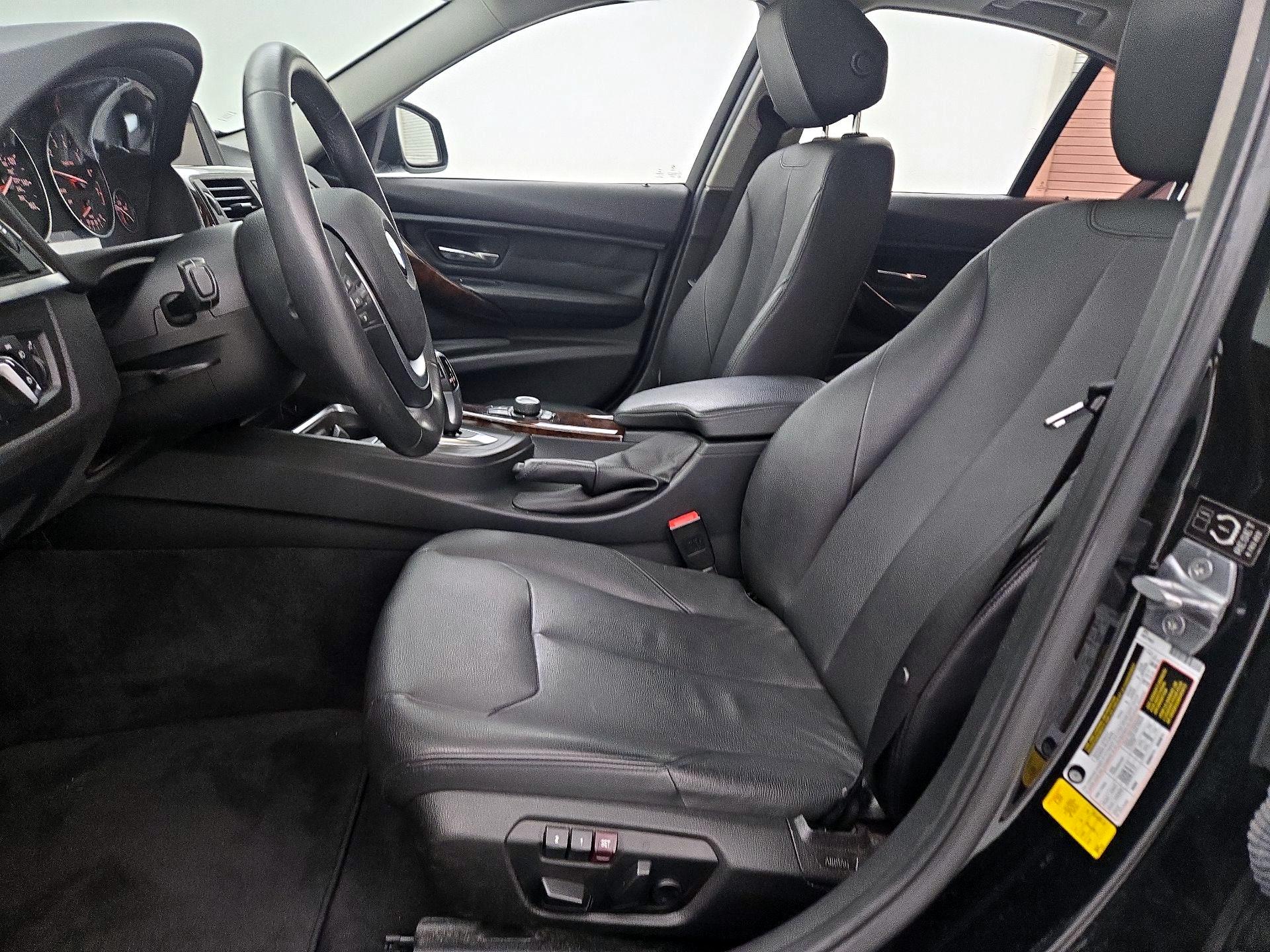 Thumbnail: 2015 BMW 3 Series - 11