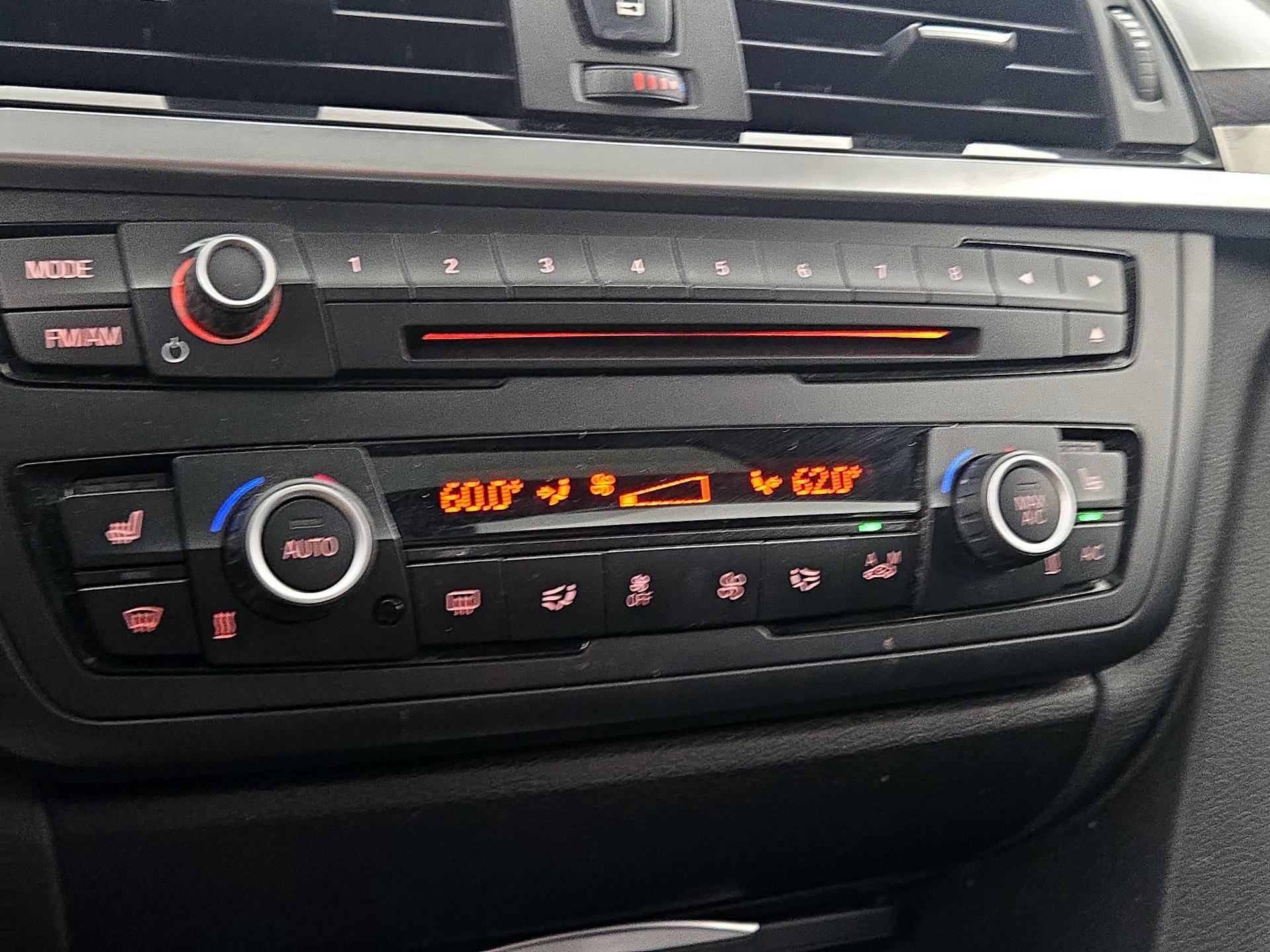 Thumbnail: 2015 BMW 3 Series - 15