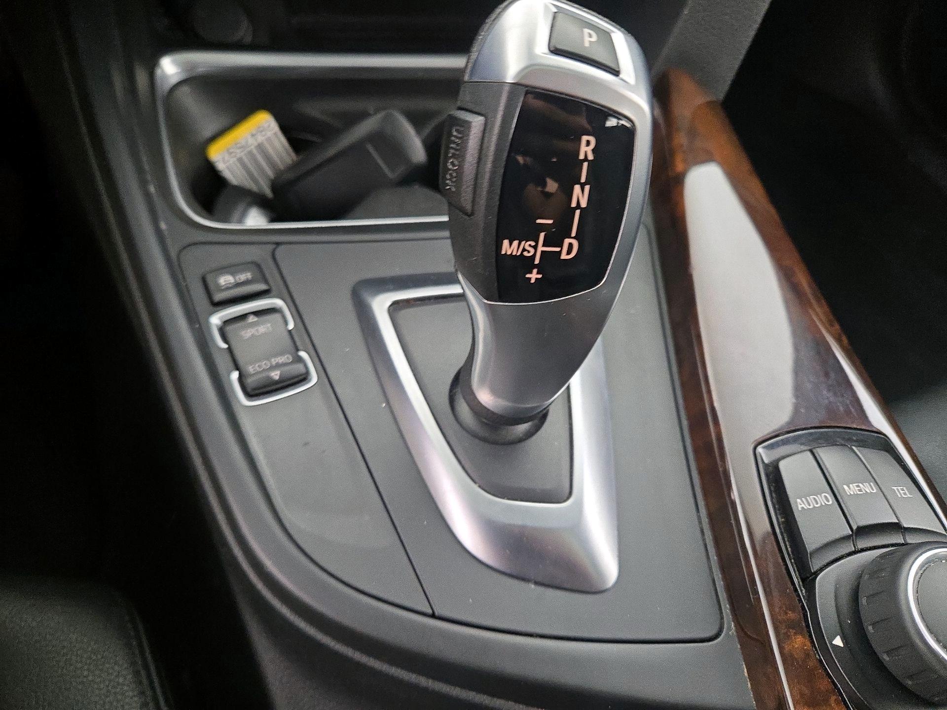 Thumbnail: 2015 BMW 3 Series - 16