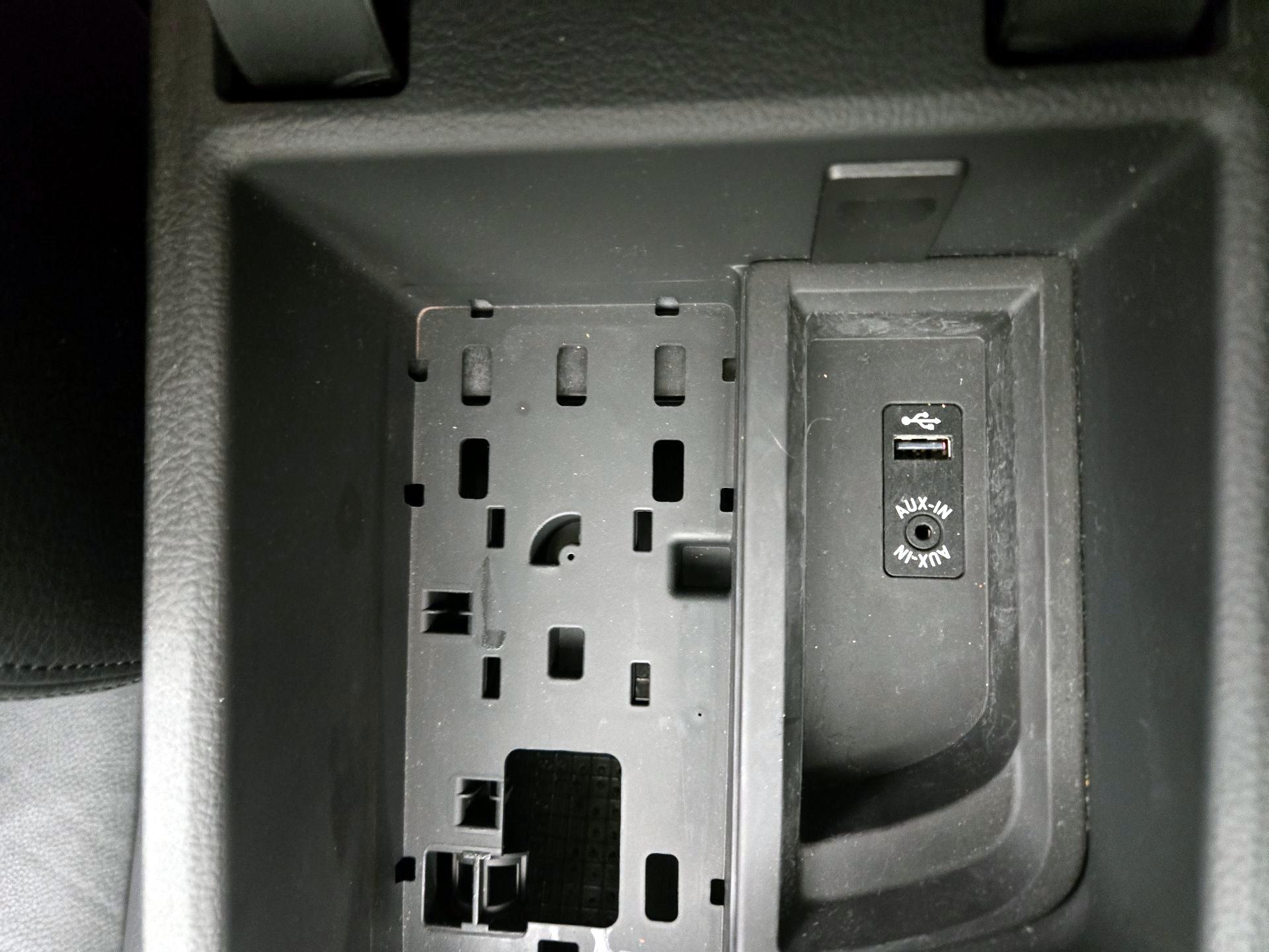 Thumbnail: 2015 BMW 3 Series - 17