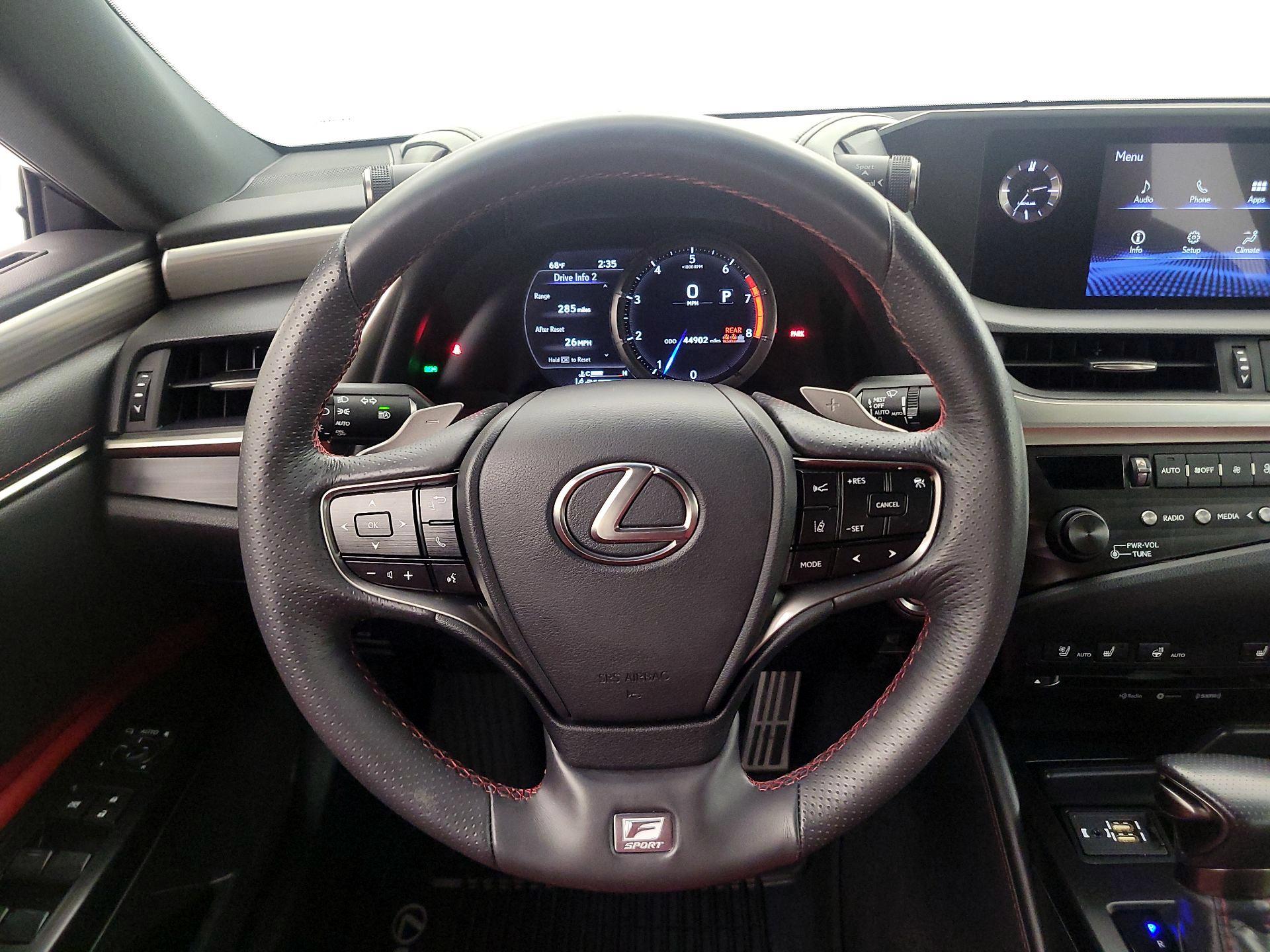 Thumbnail: 2020 Lexus ES - 10