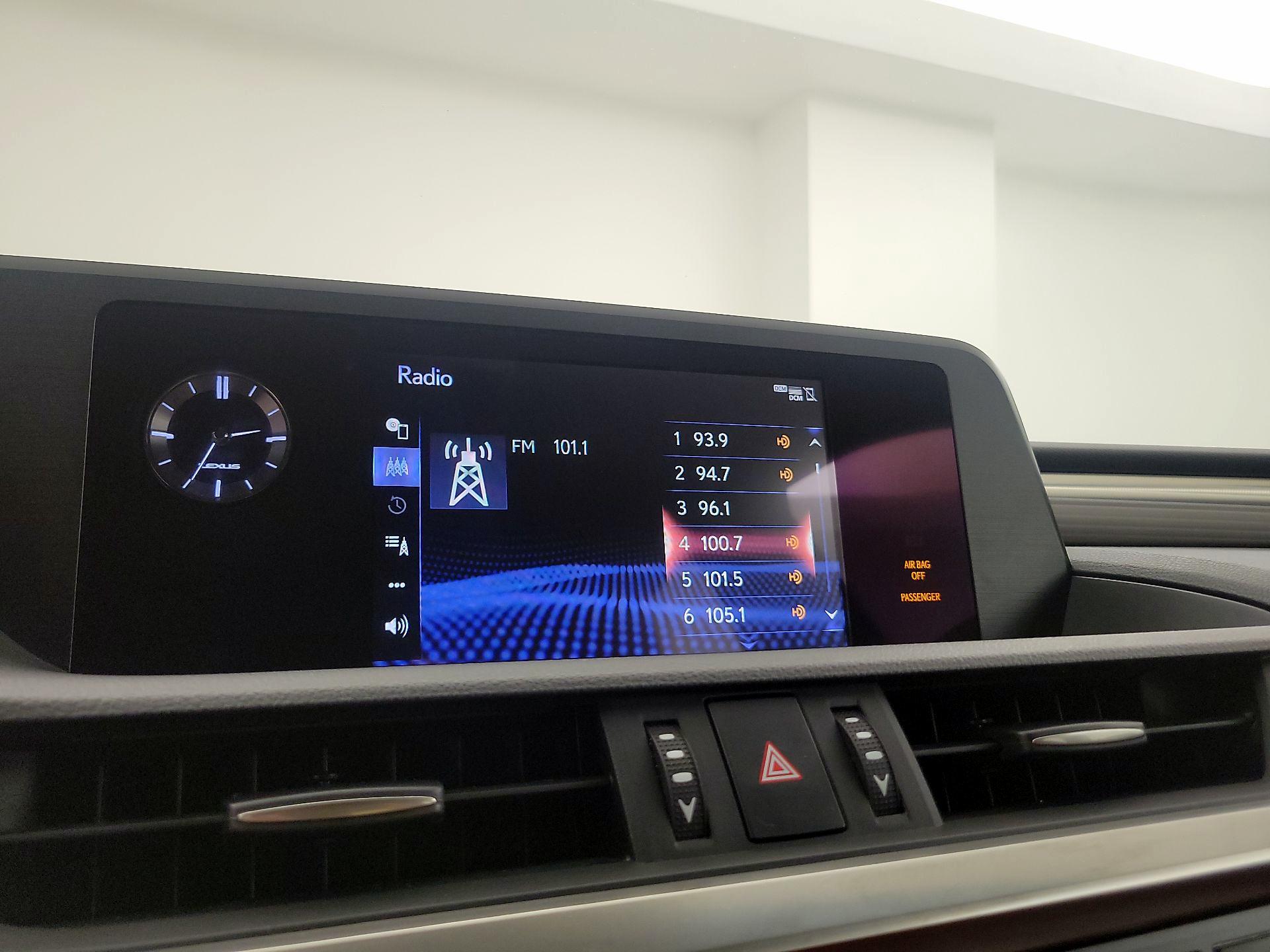 Thumbnail: 2020 Lexus ES - 15