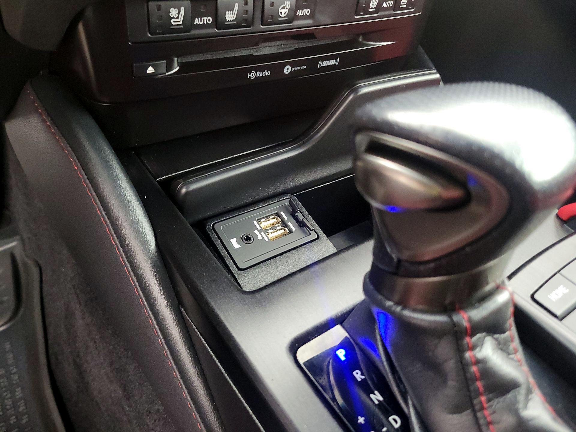 Thumbnail: 2020 Lexus ES - 18