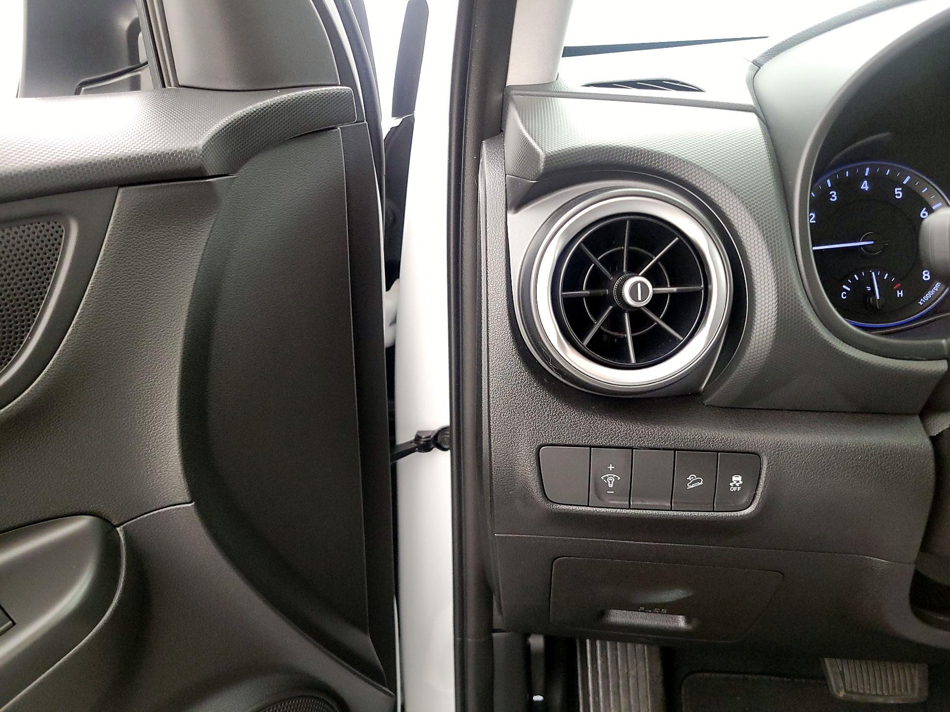 Thumbnail: 2022 Hyundai Kona - 13