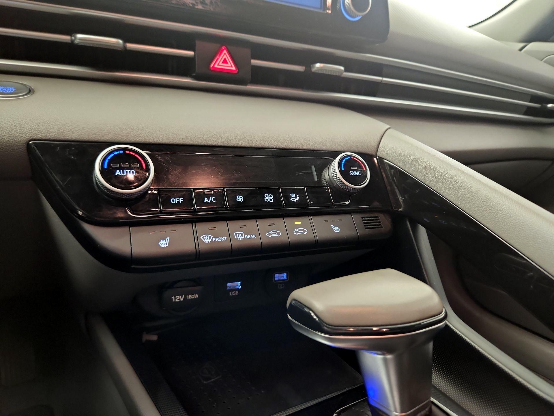 Thumbnail: 2021 Hyundai Elantra - 14