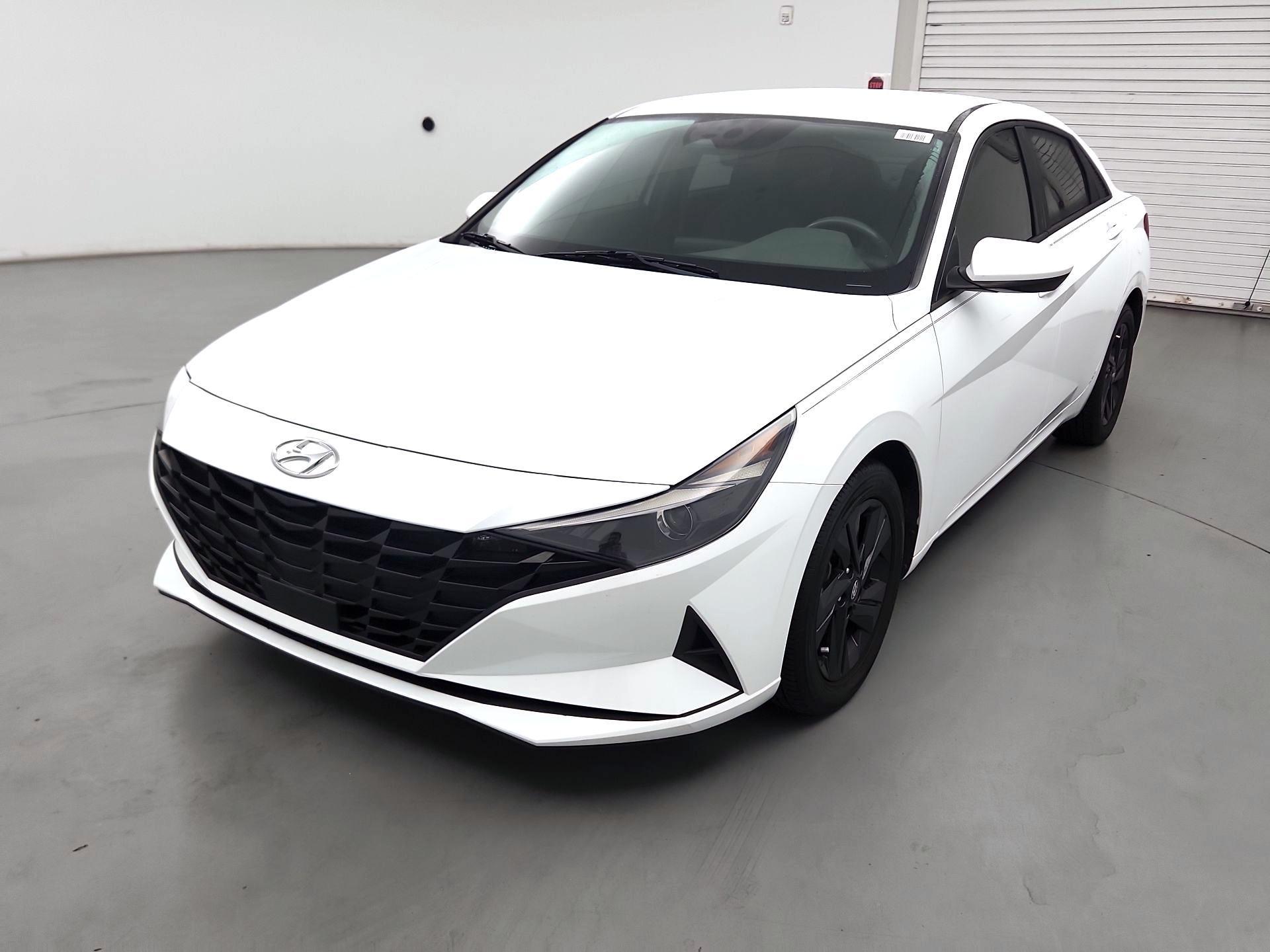 Thumbnail: 2021 Hyundai Elantra - 3