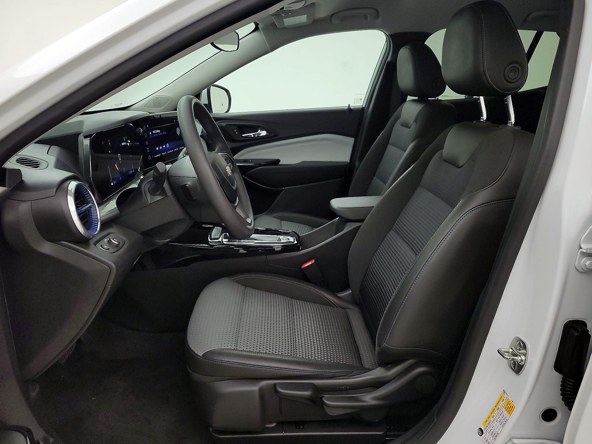 Thumbnail: 2024 Chevrolet Trax - 11