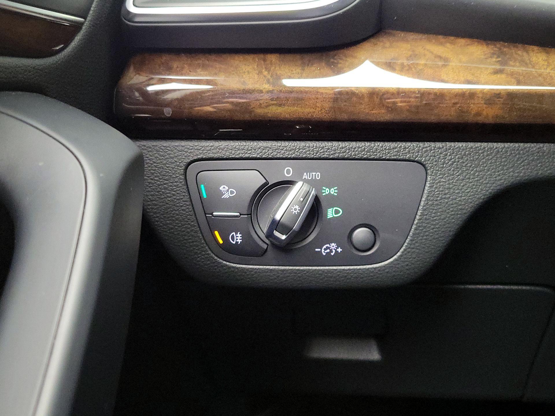 Thumbnail: 2019 Audi Q5 - 13