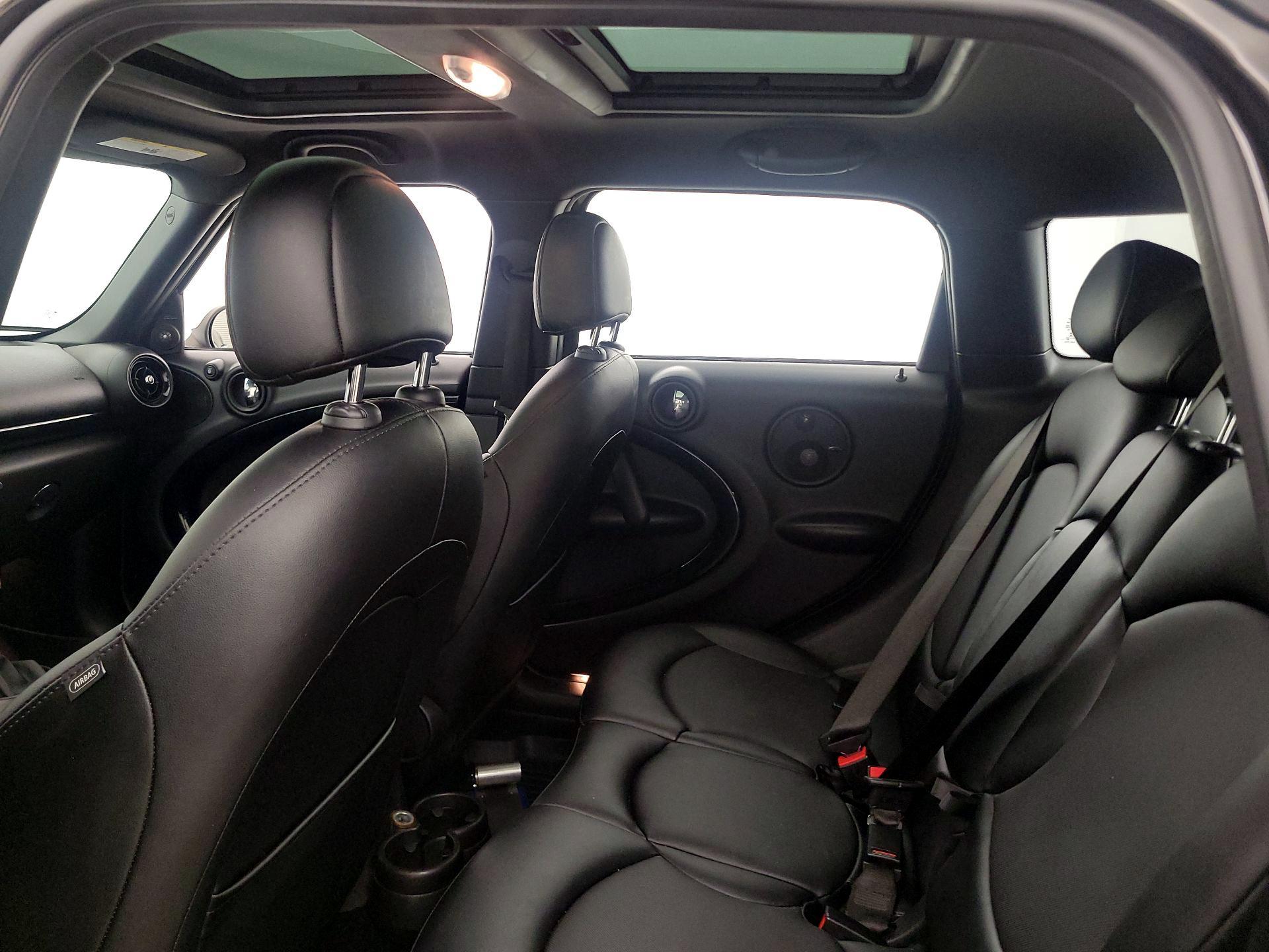 Thumbnail: 2016 MINI Cooper Countryman - 18