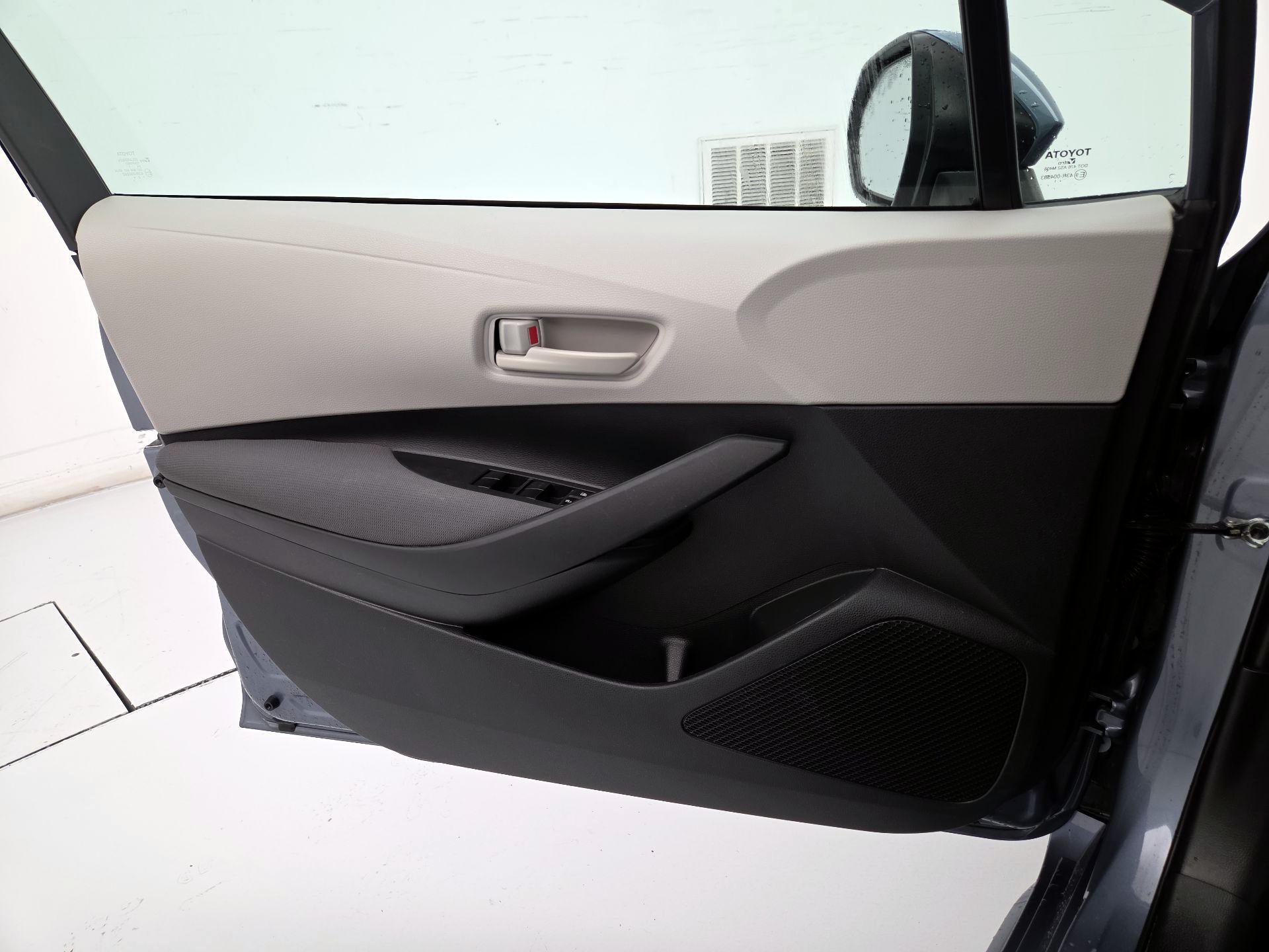 Thumbnail: 2022 Toyota Corolla - 12