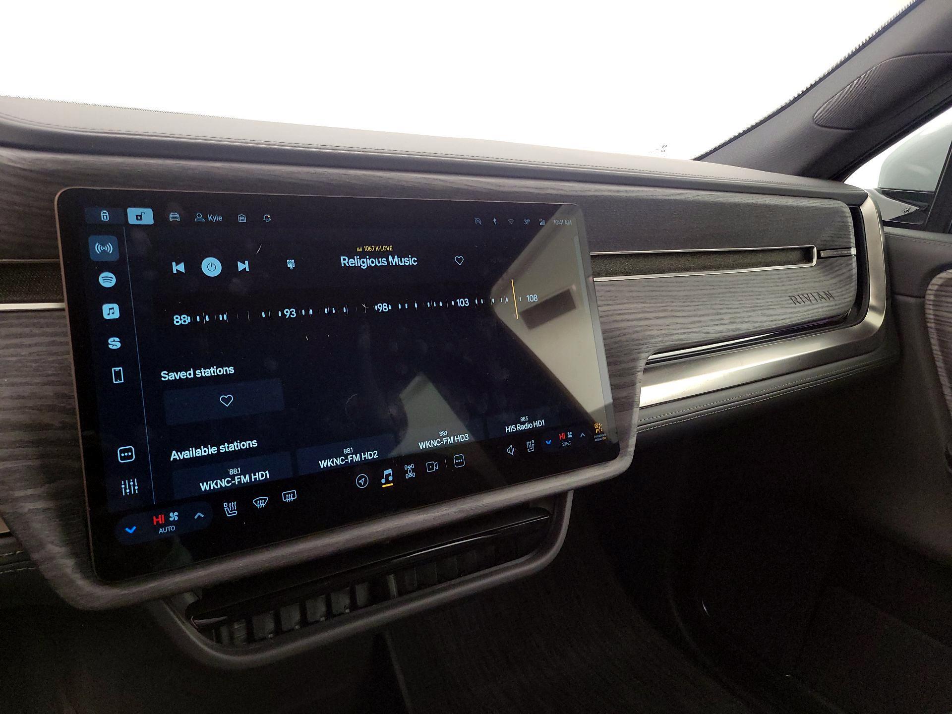 Thumbnail: 2026 Rivian R1S - 15