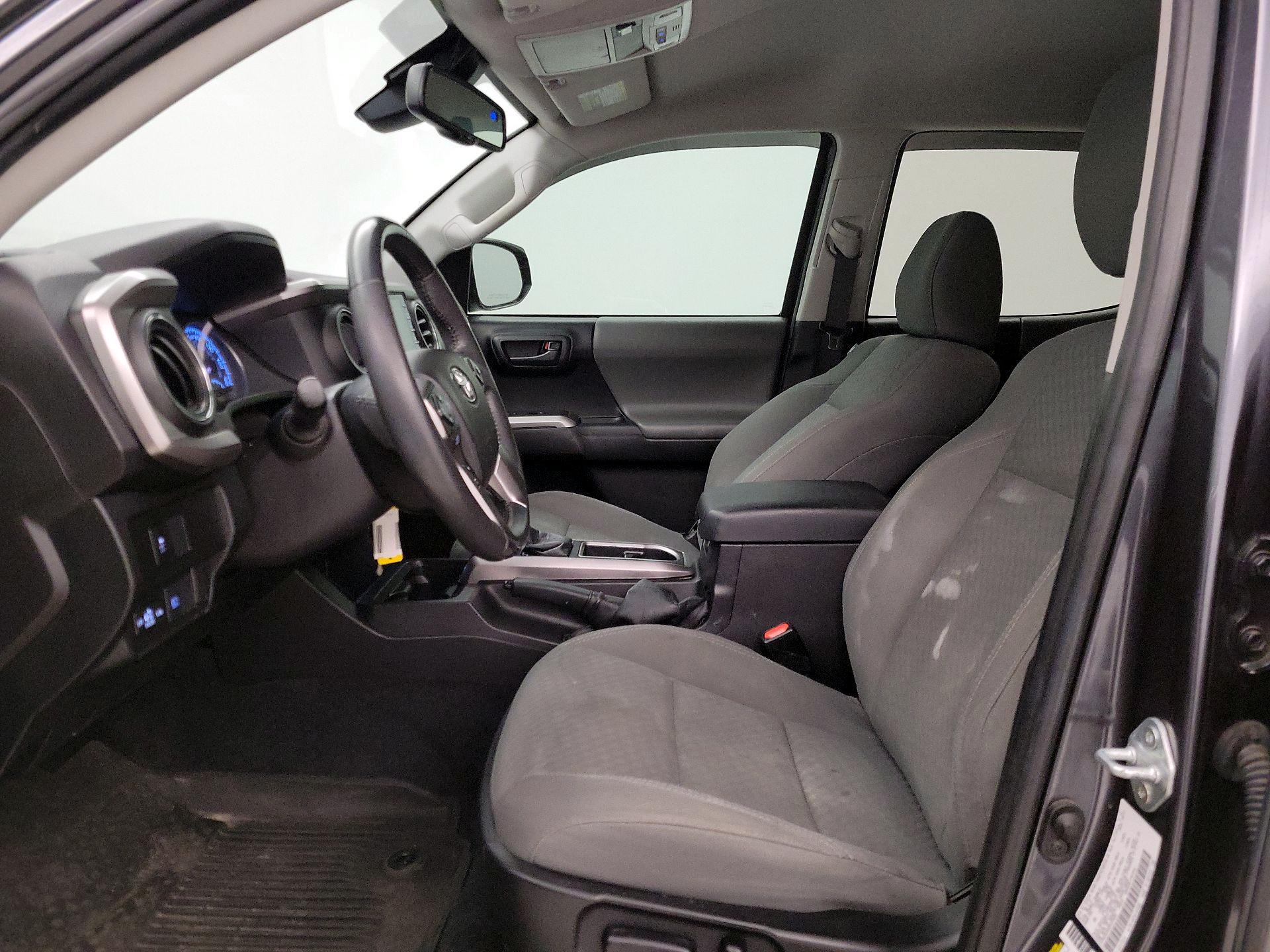 Thumbnail: 2021 Toyota Tacoma - 11