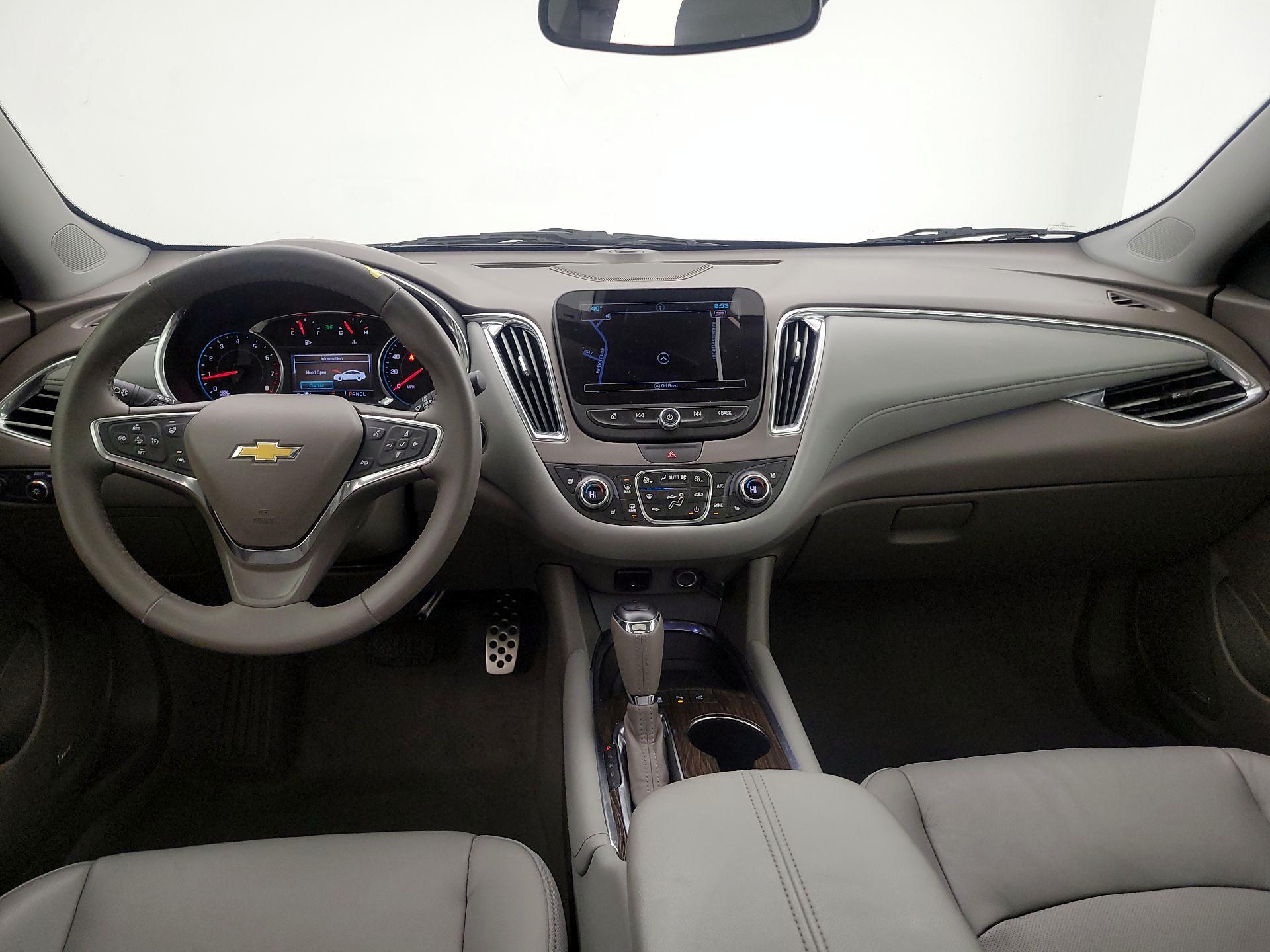 Thumbnail: 2017 Chevrolet Malibu - 9