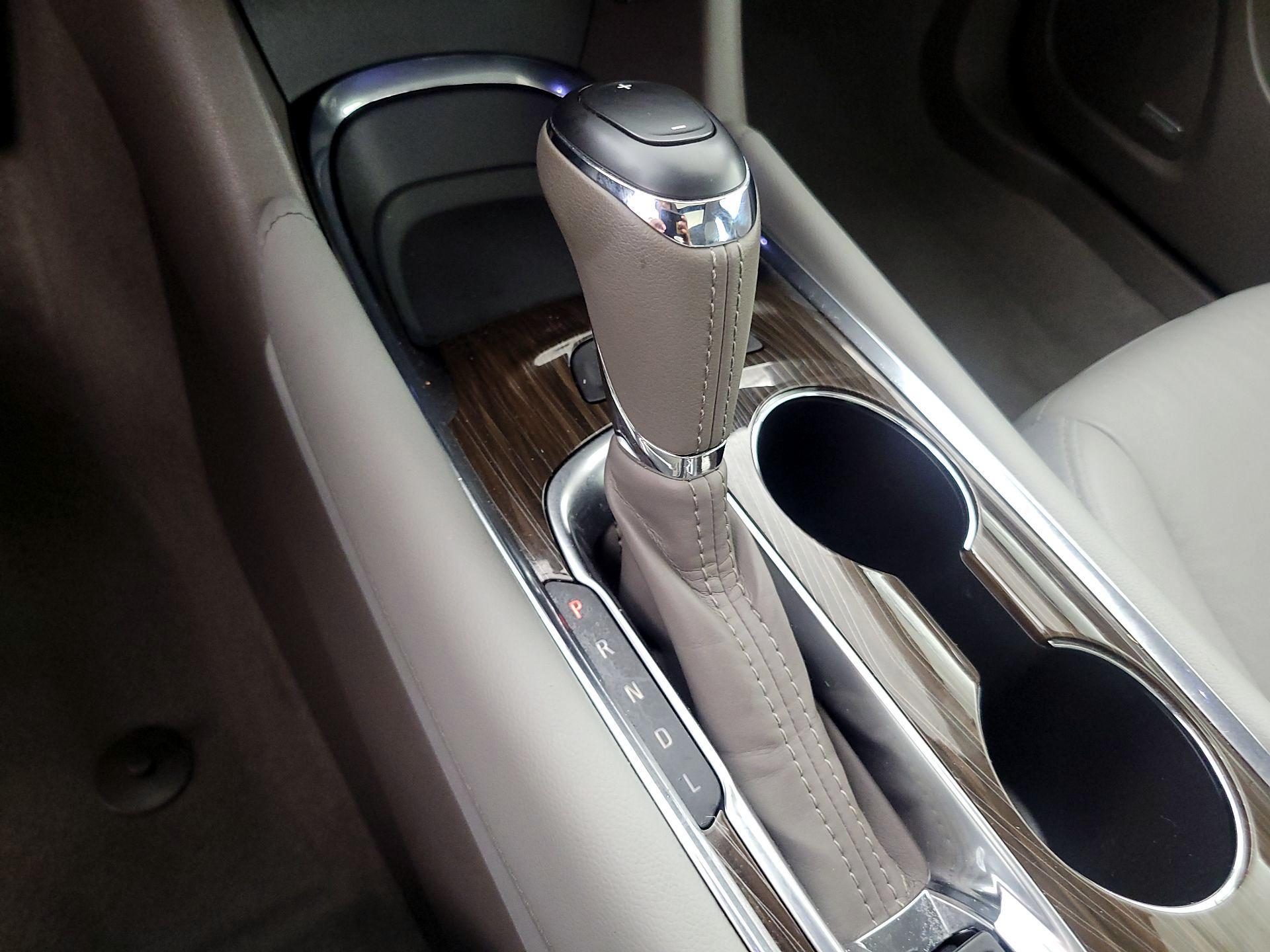 Thumbnail: 2017 Chevrolet Malibu - 18