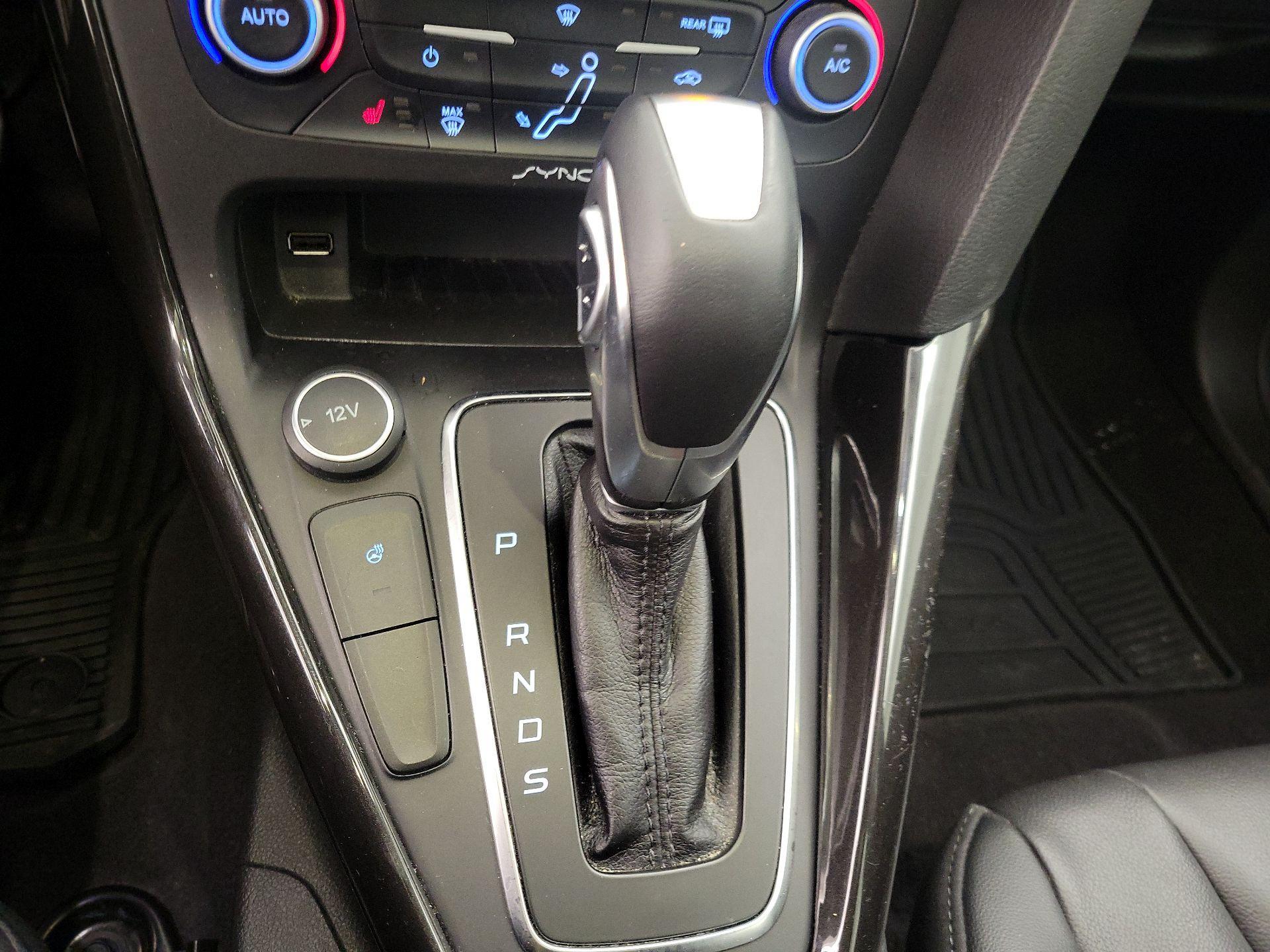 Thumbnail: 2017 Ford Focus - 17