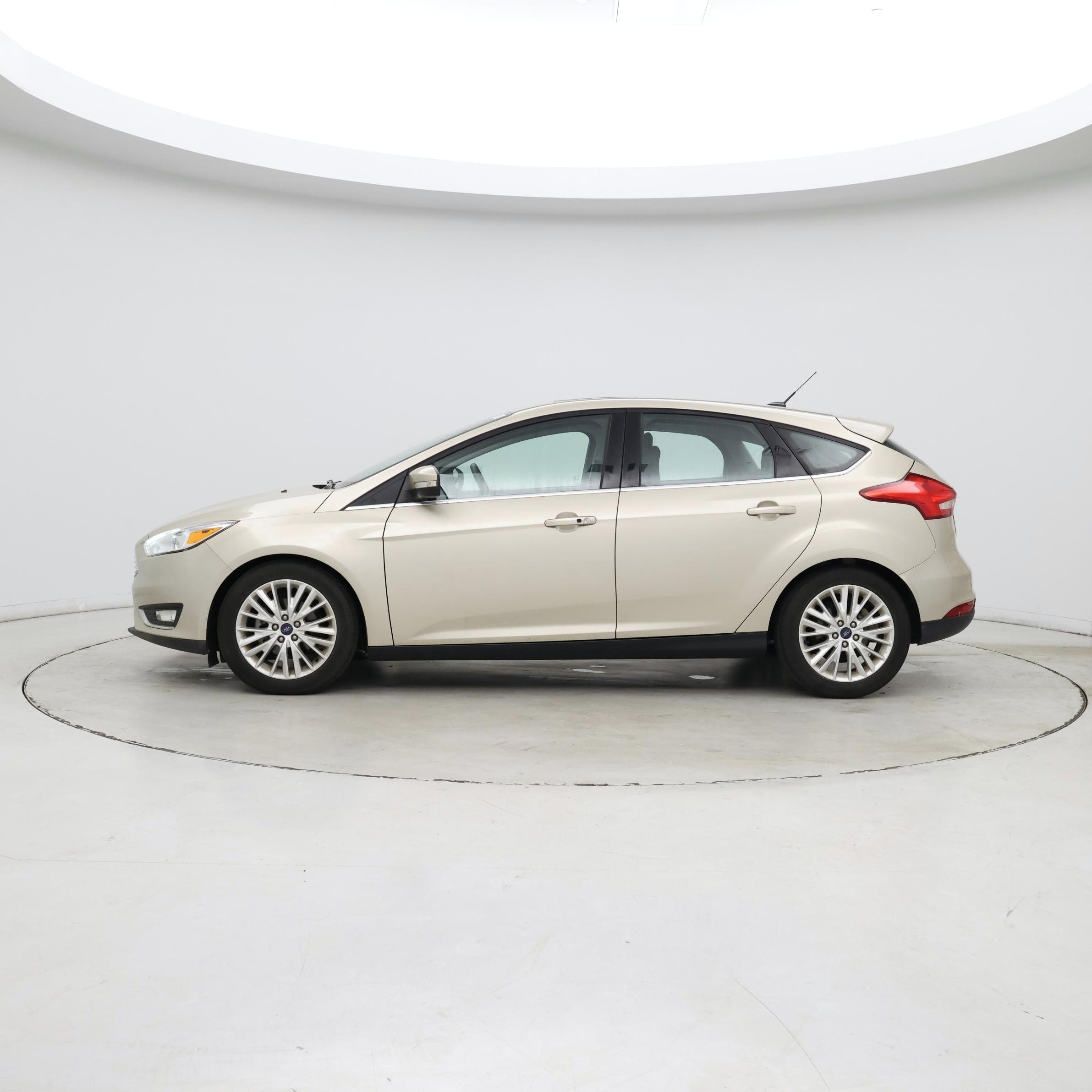 Thumbnail: 2017 Ford Focus - 3