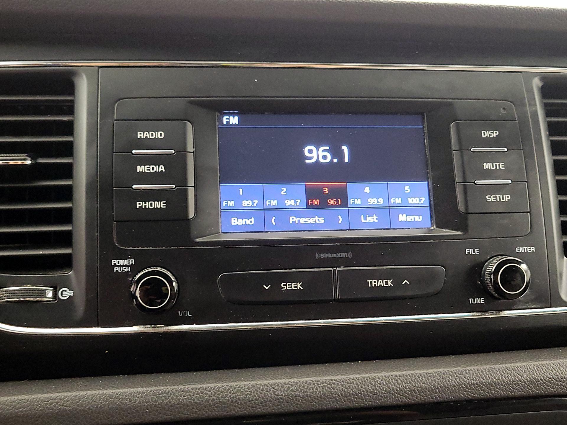 Thumbnail: 2018 Kia Sedona - 15