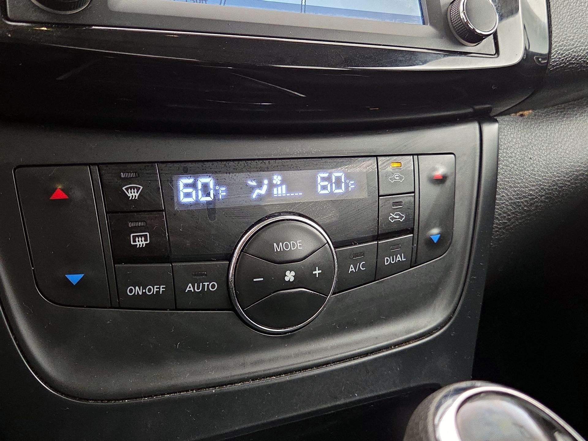 Thumbnail: 2018 Nissan Sentra - 17