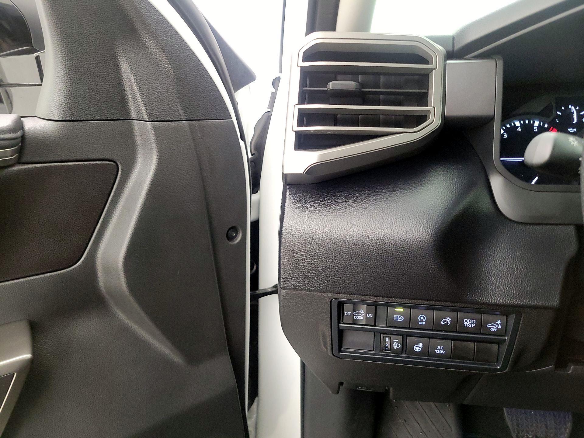 Thumbnail: 2024 Toyota Tundra - 13