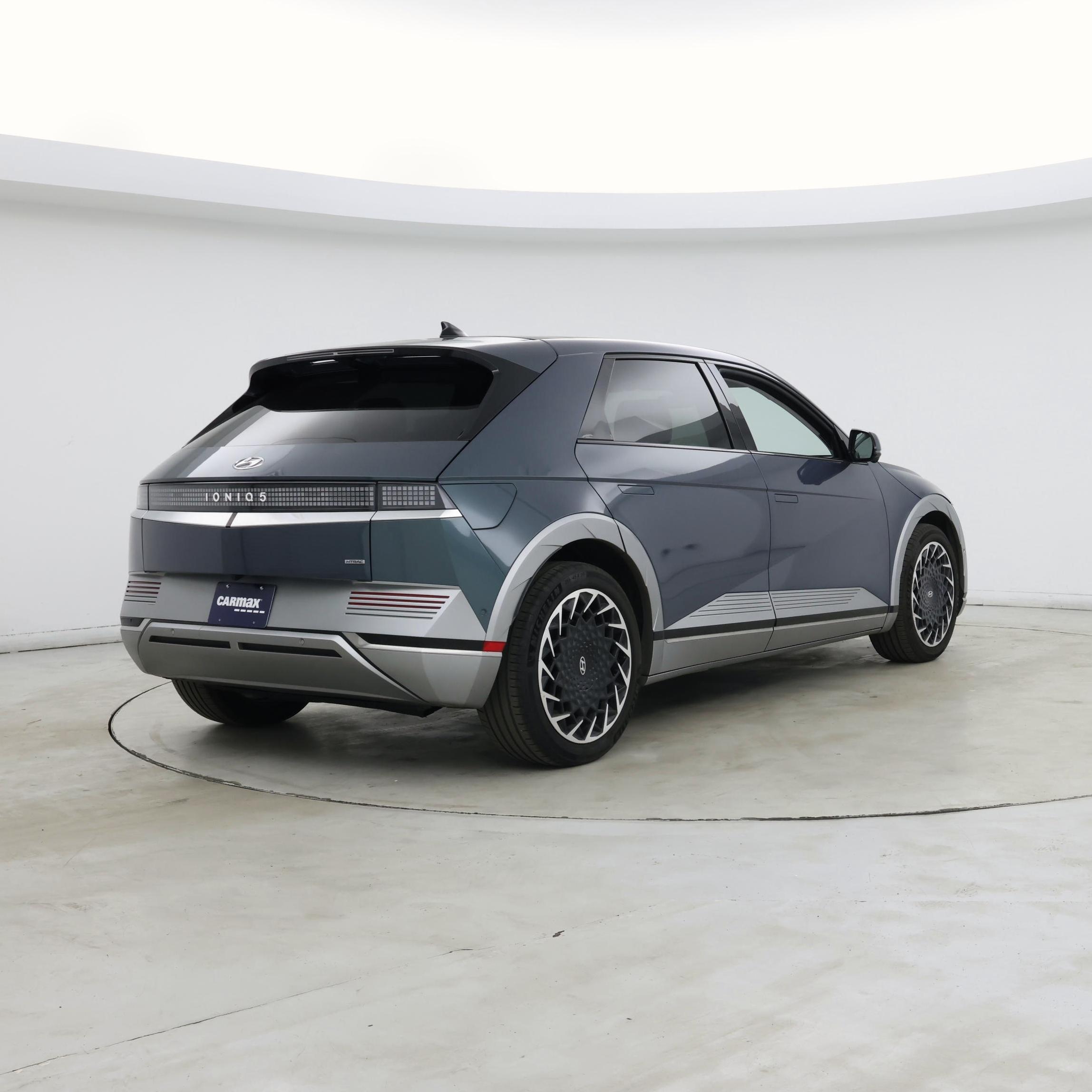 Thumbnail: 2023 Hyundai Ioniq 5 - 8