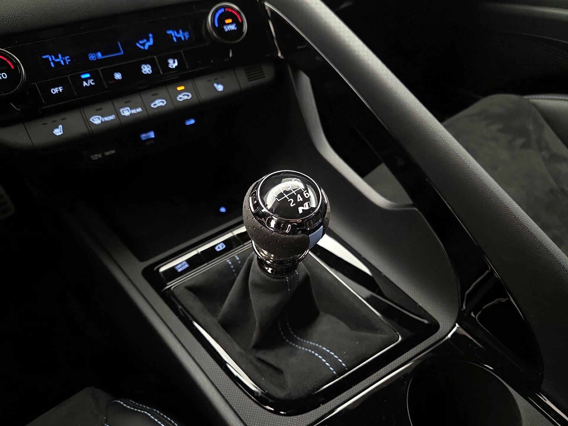 Thumbnail: 2025 Hyundai Elantra - 18