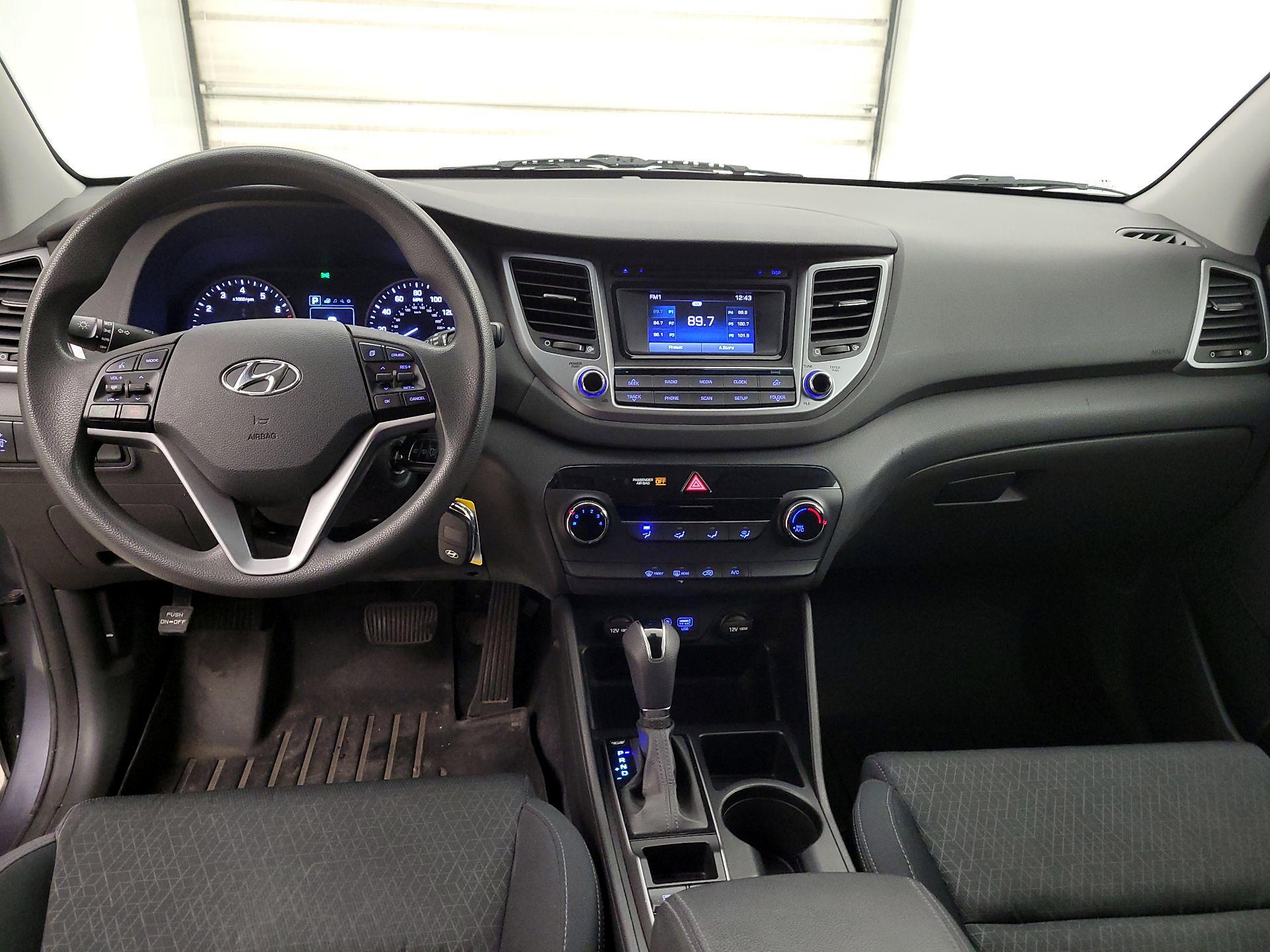 Thumbnail: 2016 Hyundai Tucson - 9