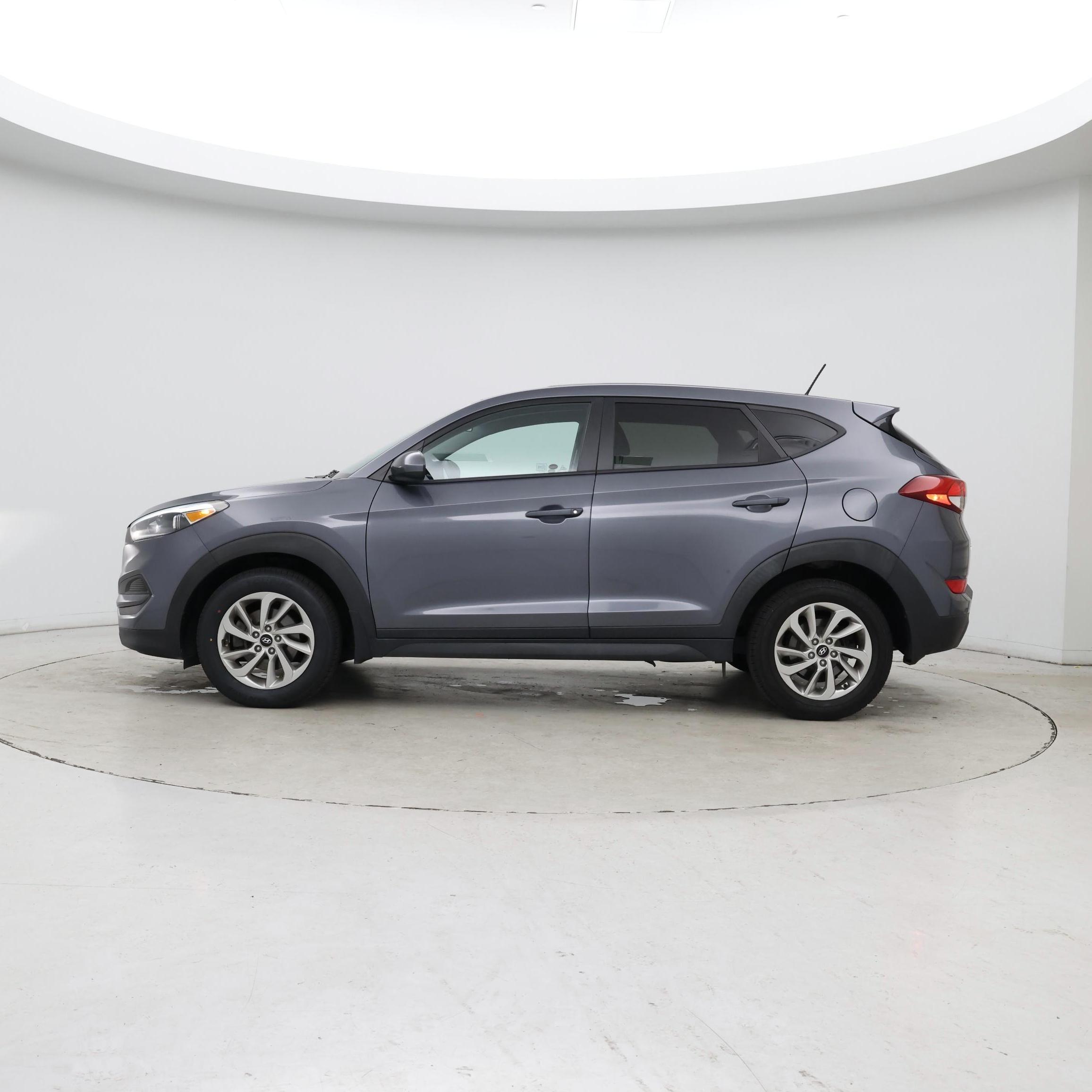 Thumbnail: 2016 Hyundai Tucson - 3