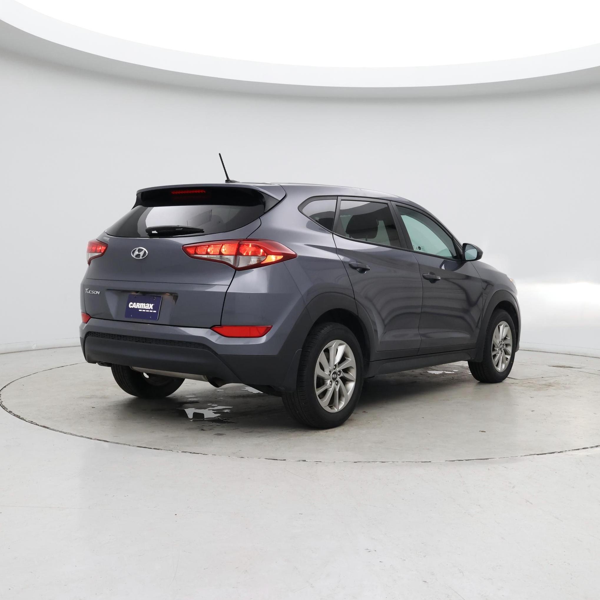 Thumbnail: 2016 Hyundai Tucson - 8