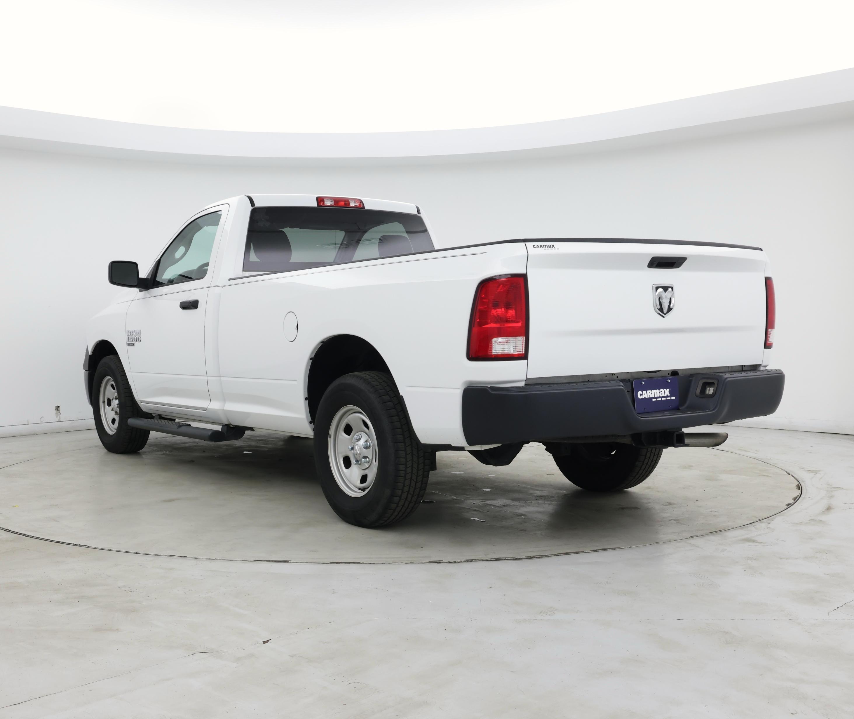 Thumbnail: 2019 RAM 1500 Classic - 2