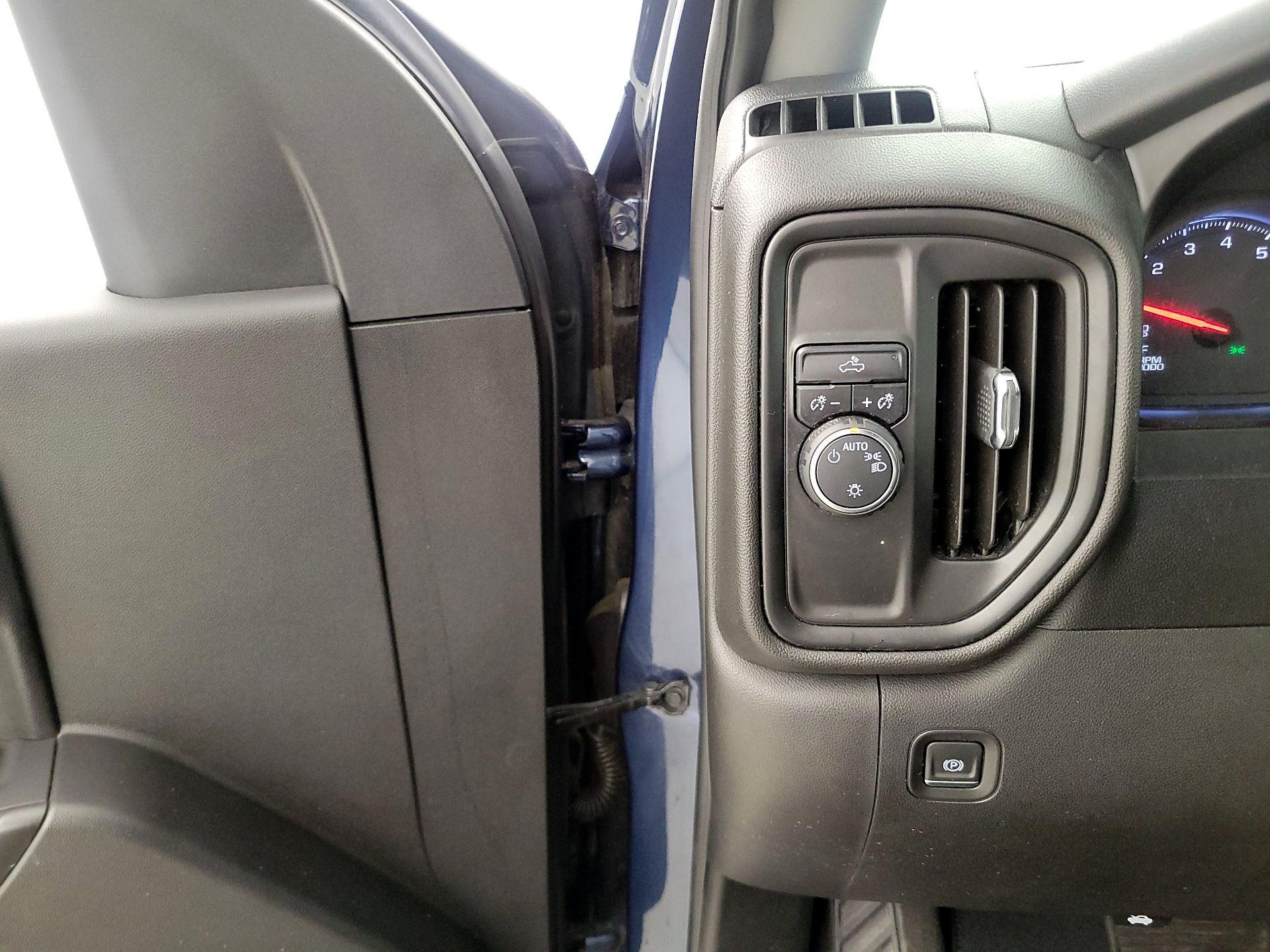 Thumbnail: 2022 Chevrolet Silverado 1500 - 13