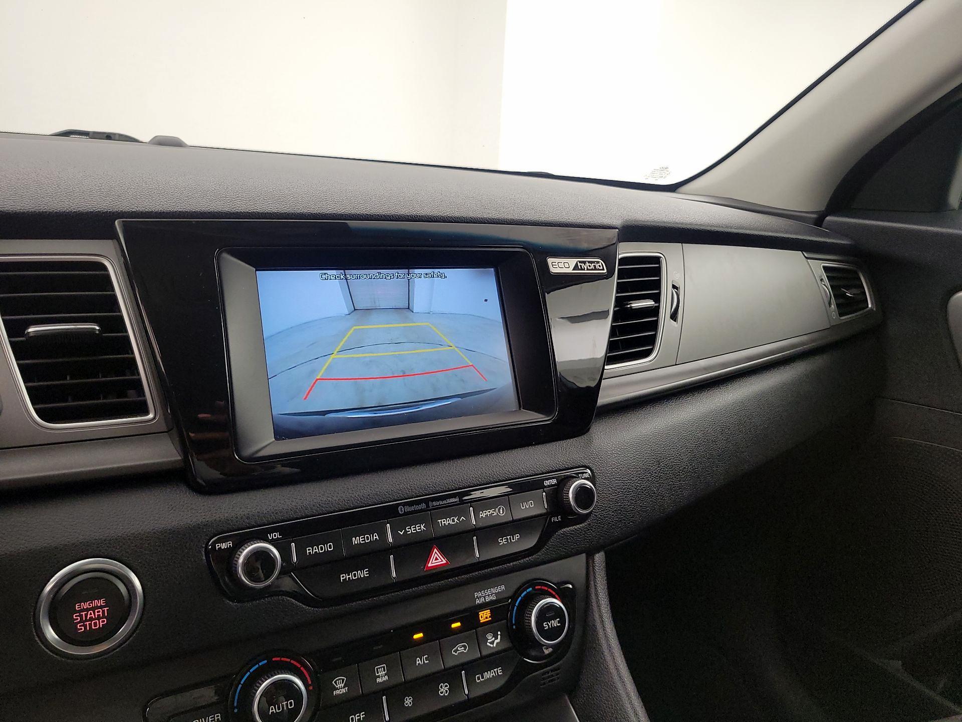 Thumbnail: 2019 Kia Niro - 14