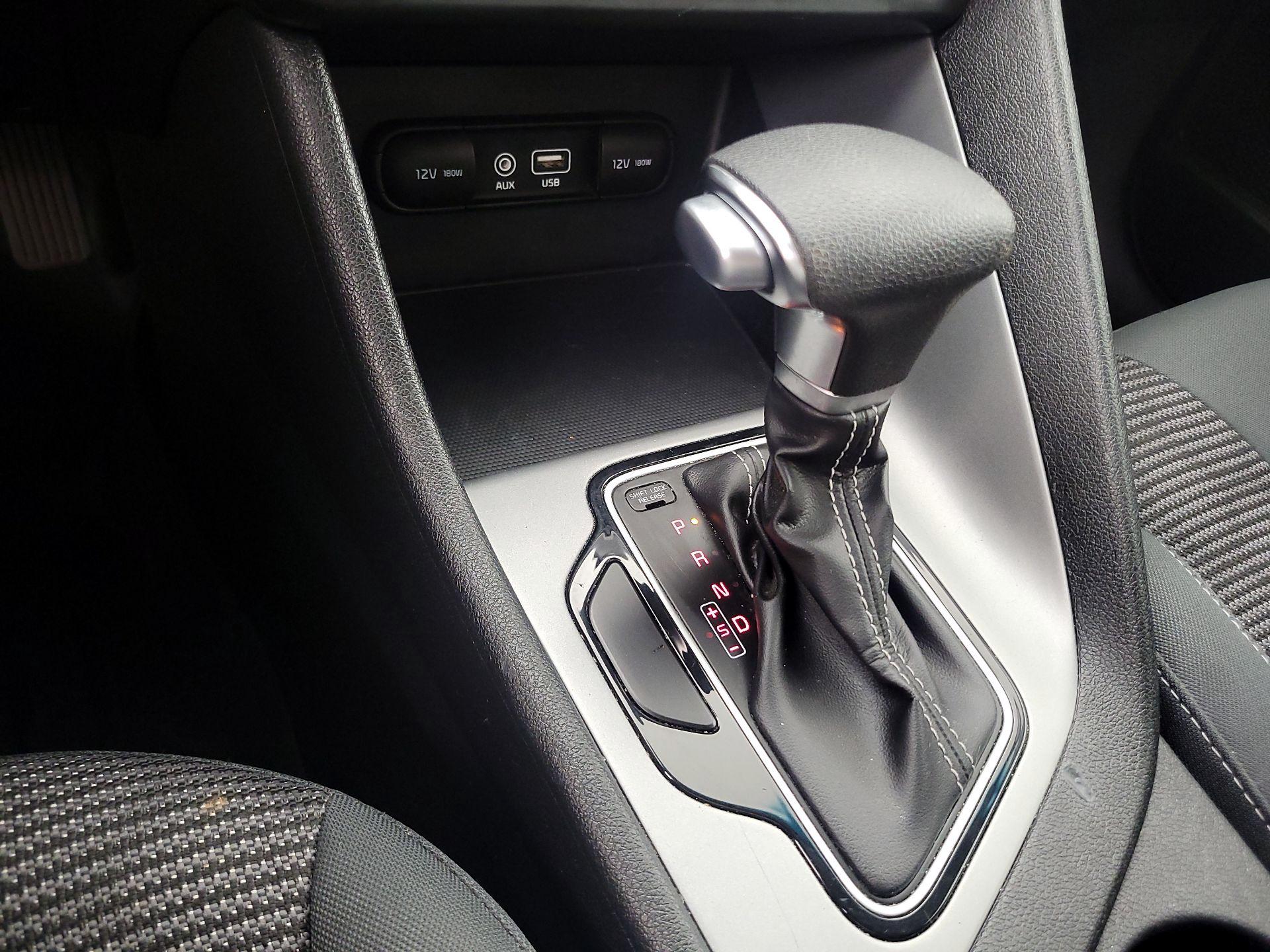 Thumbnail: 2019 Kia Niro - 17