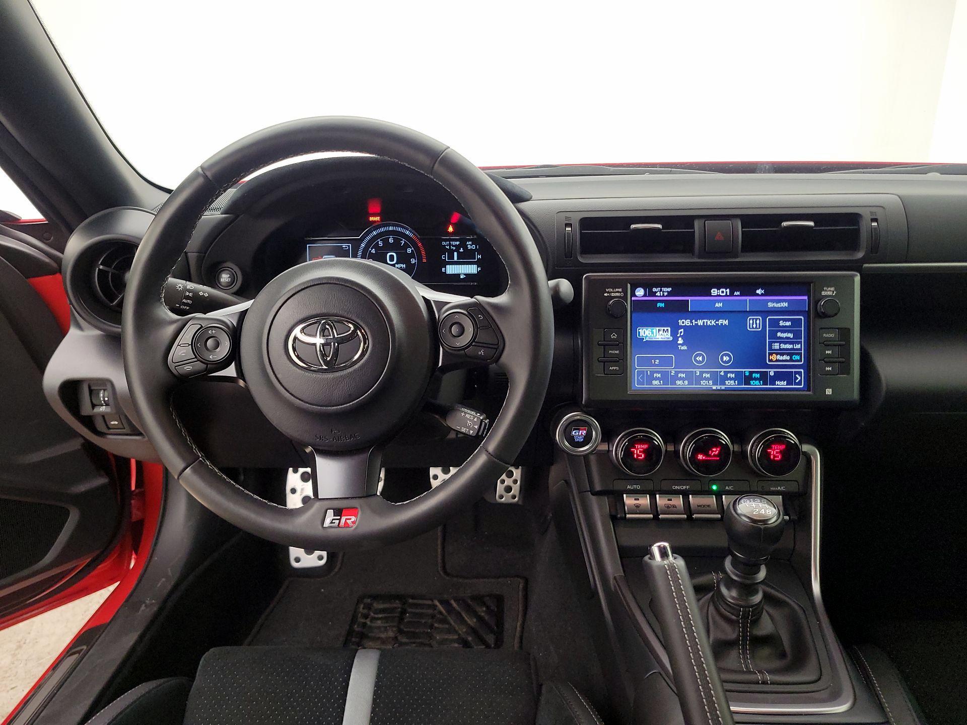 Thumbnail: 2023 Toyota GR86 - 10