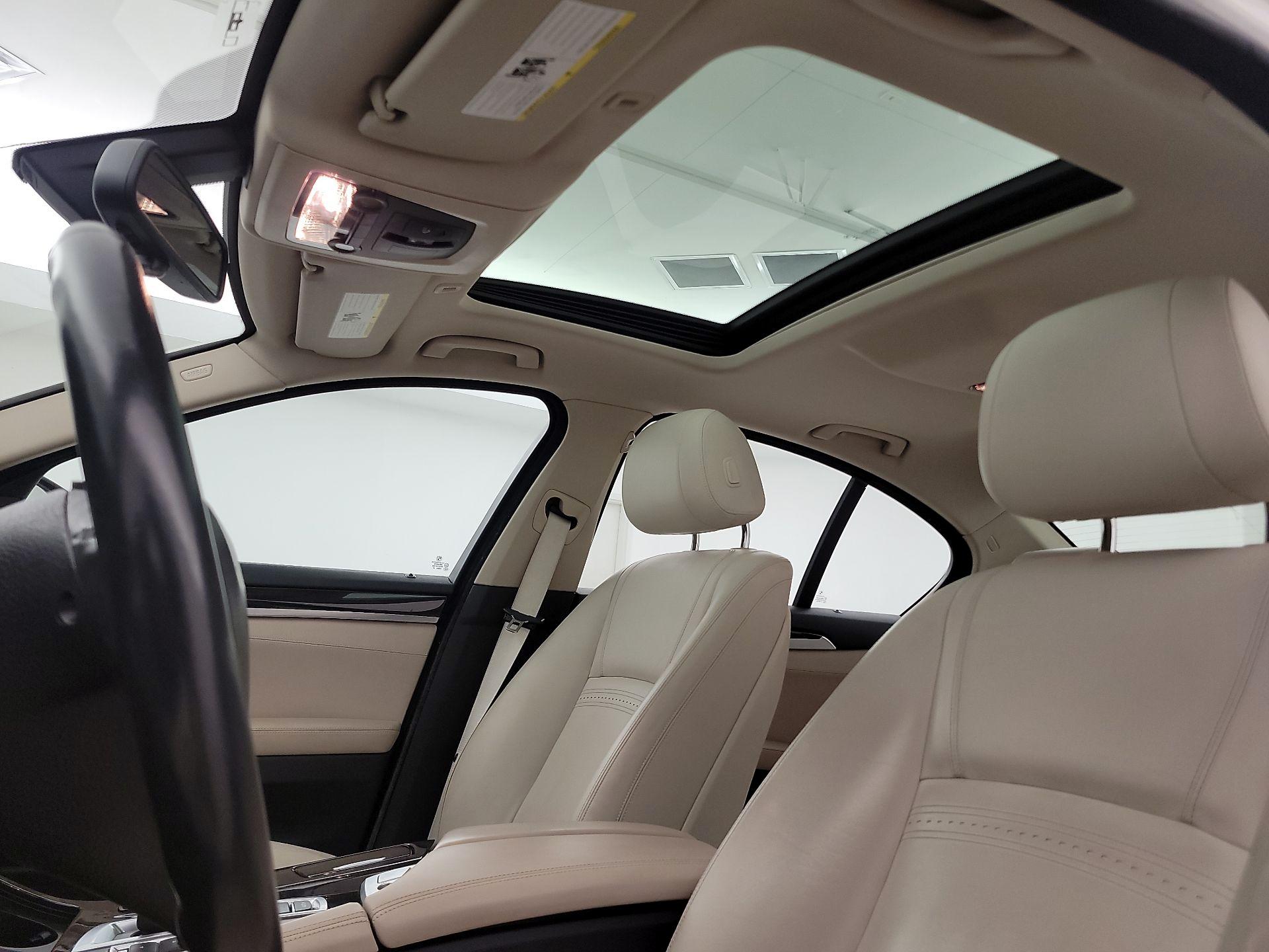 Thumbnail: 2014 BMW 5 Series - 20