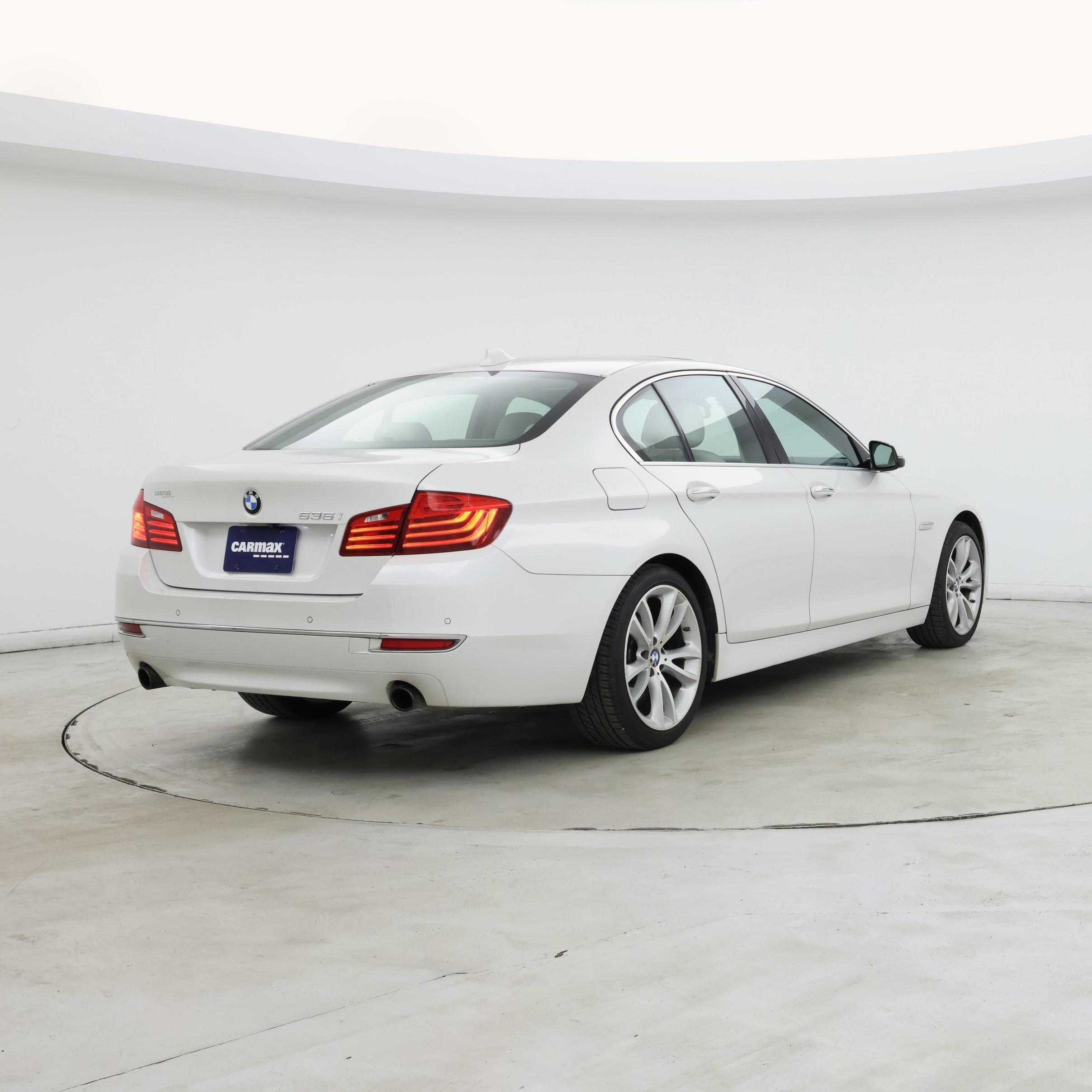 Thumbnail: 2014 BMW 5 Series - 8