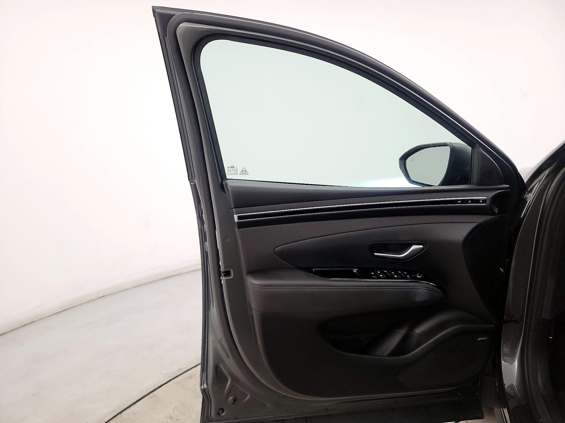 Thumbnail: 2022 Hyundai Tucson - 12