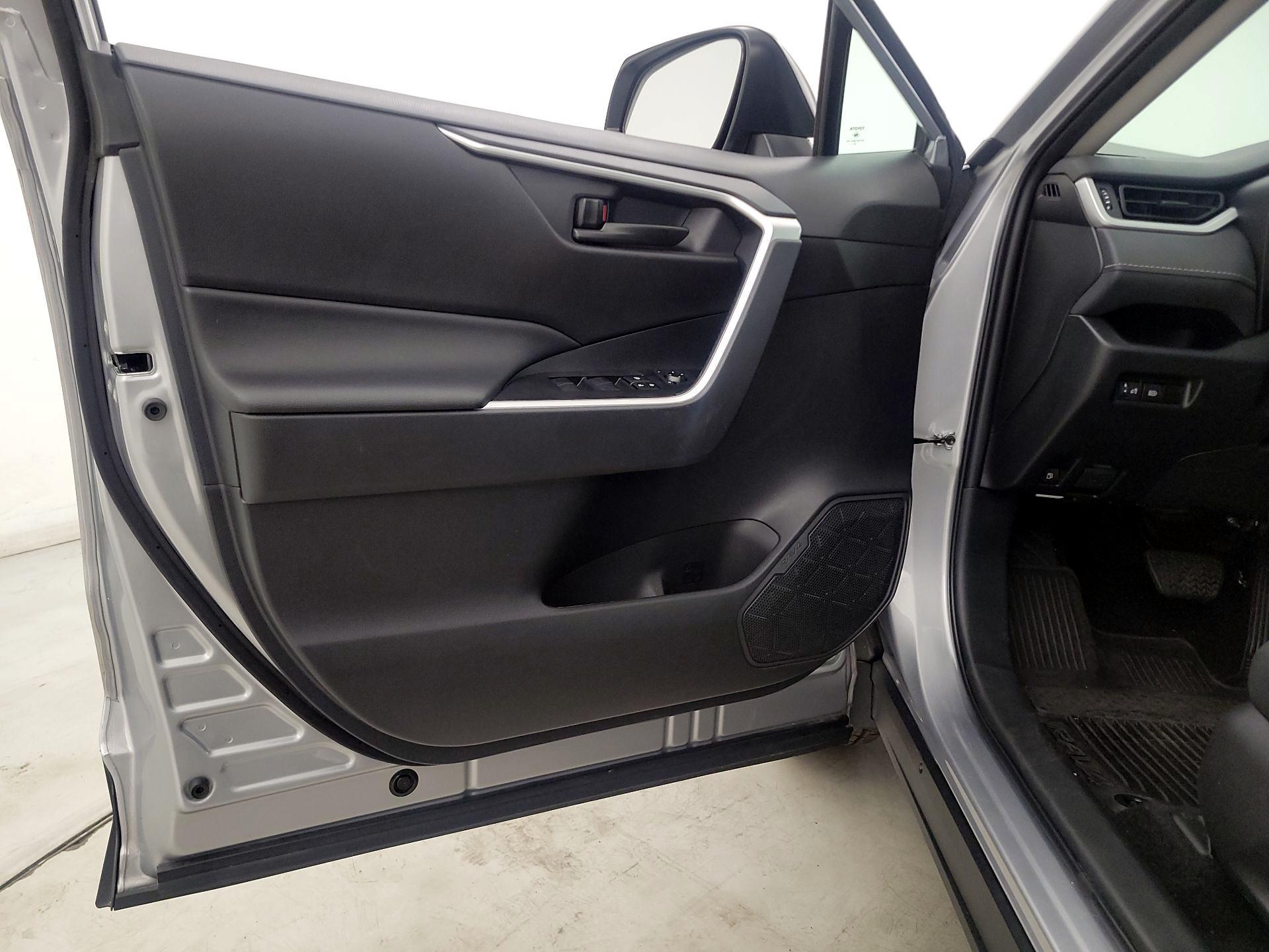 Thumbnail: 2024 Toyota RAV4 - 12