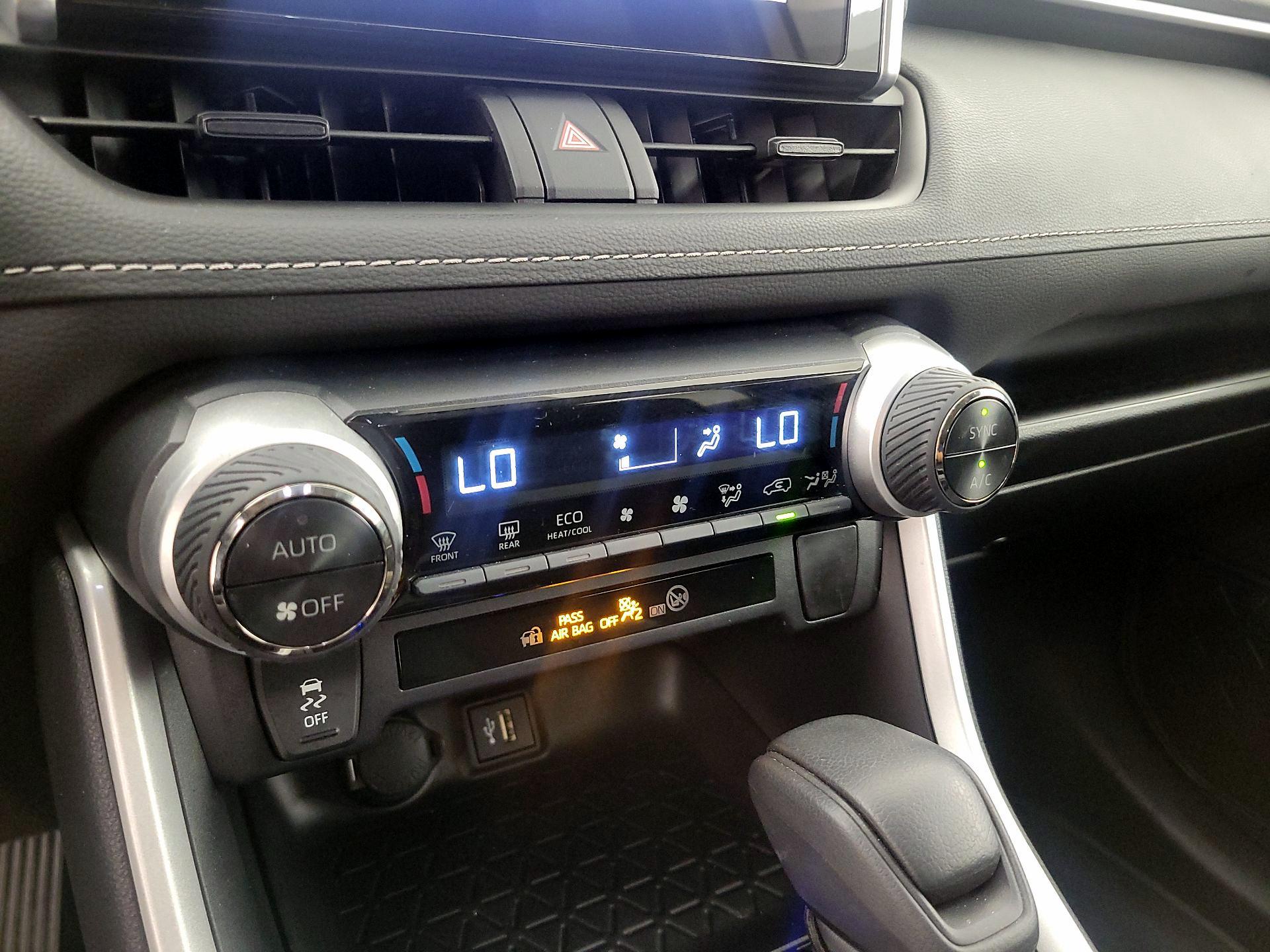 Thumbnail: 2024 Toyota RAV4 - 16