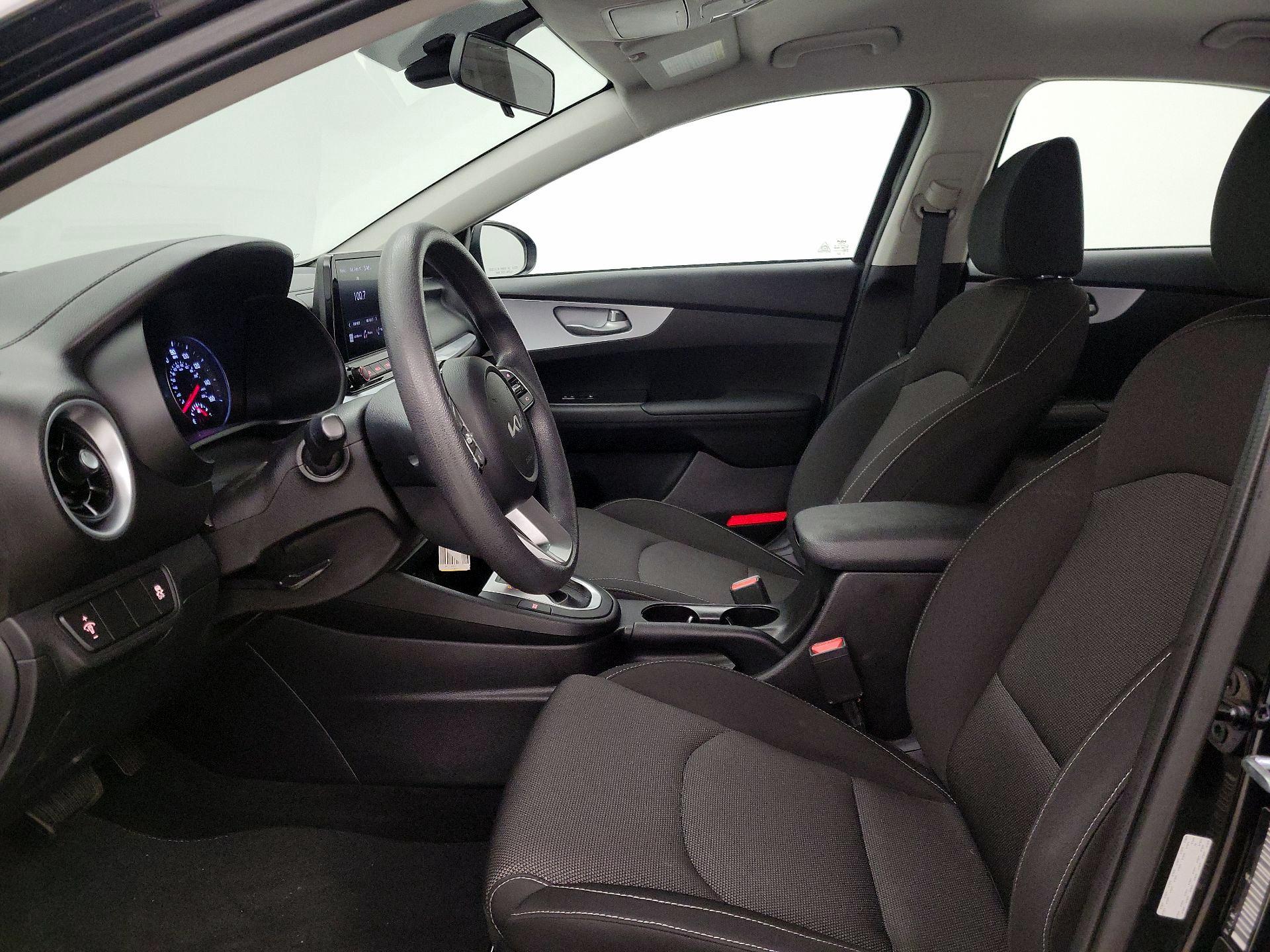 Thumbnail: 2024 Kia Forte - 11