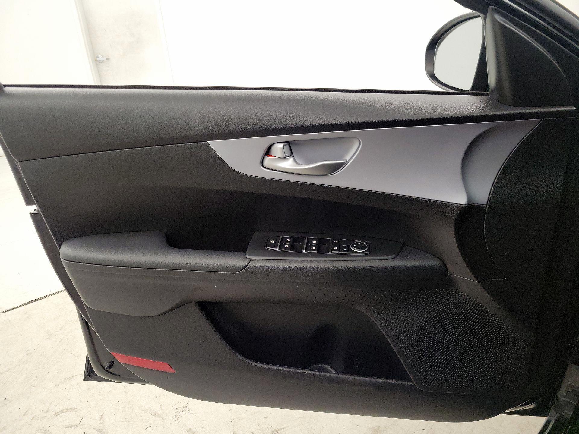 Thumbnail: 2024 Kia Forte - 12