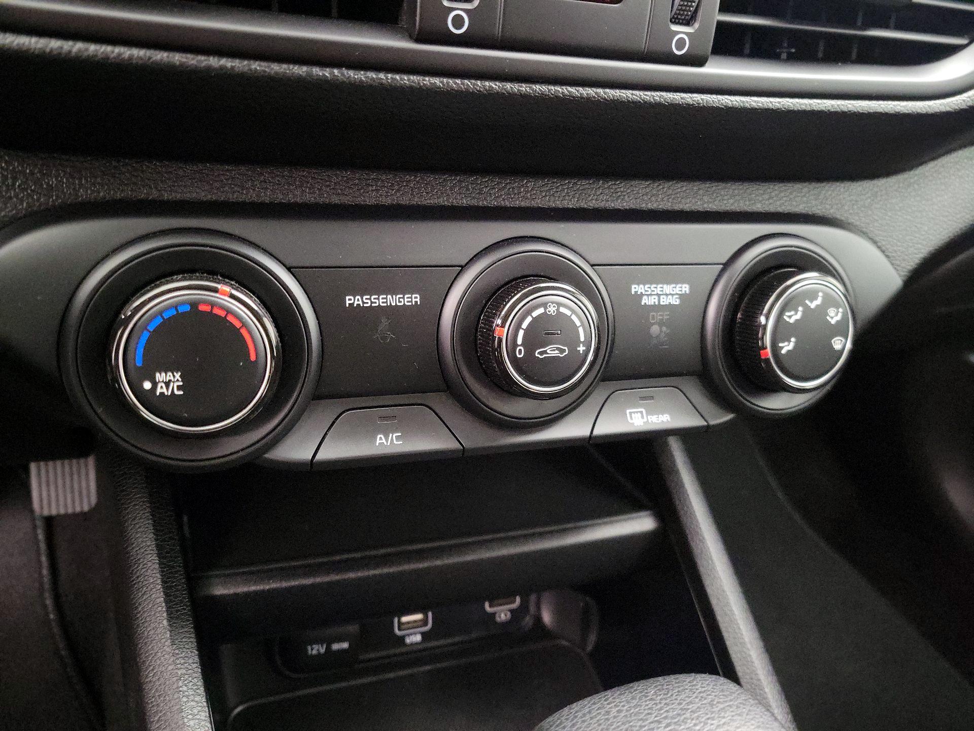 Thumbnail: 2024 Kia Forte - 16