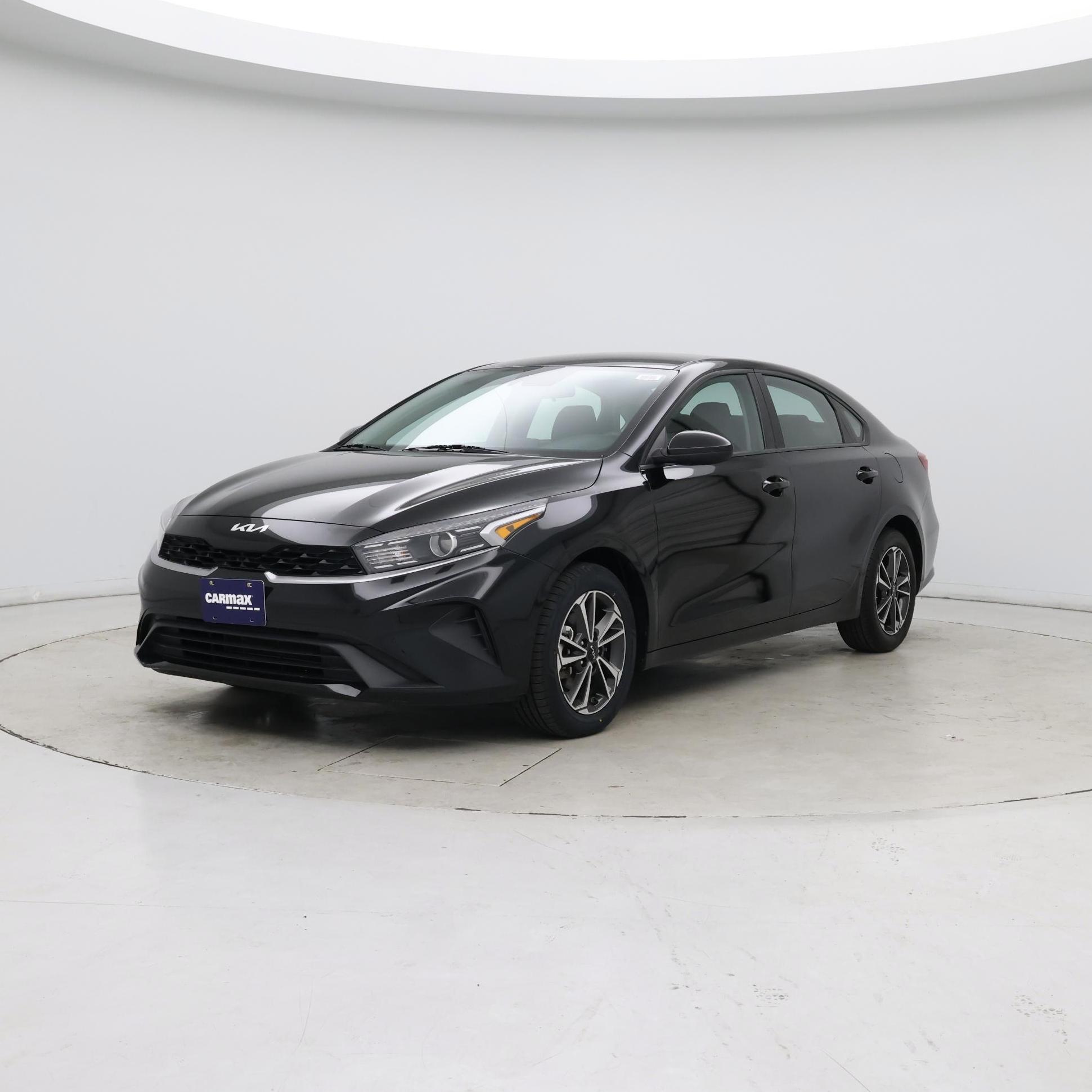 Thumbnail: 2024 Kia Forte - 4