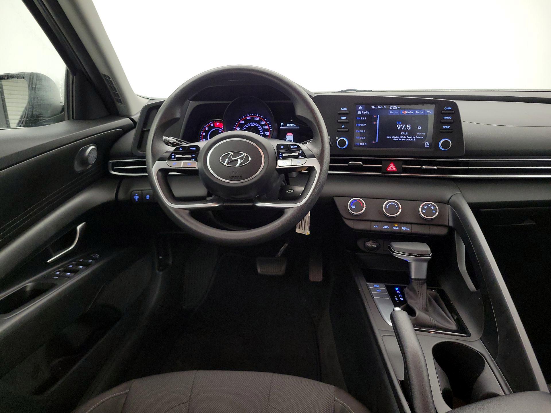 Thumbnail: 2021 Hyundai Elantra - 10