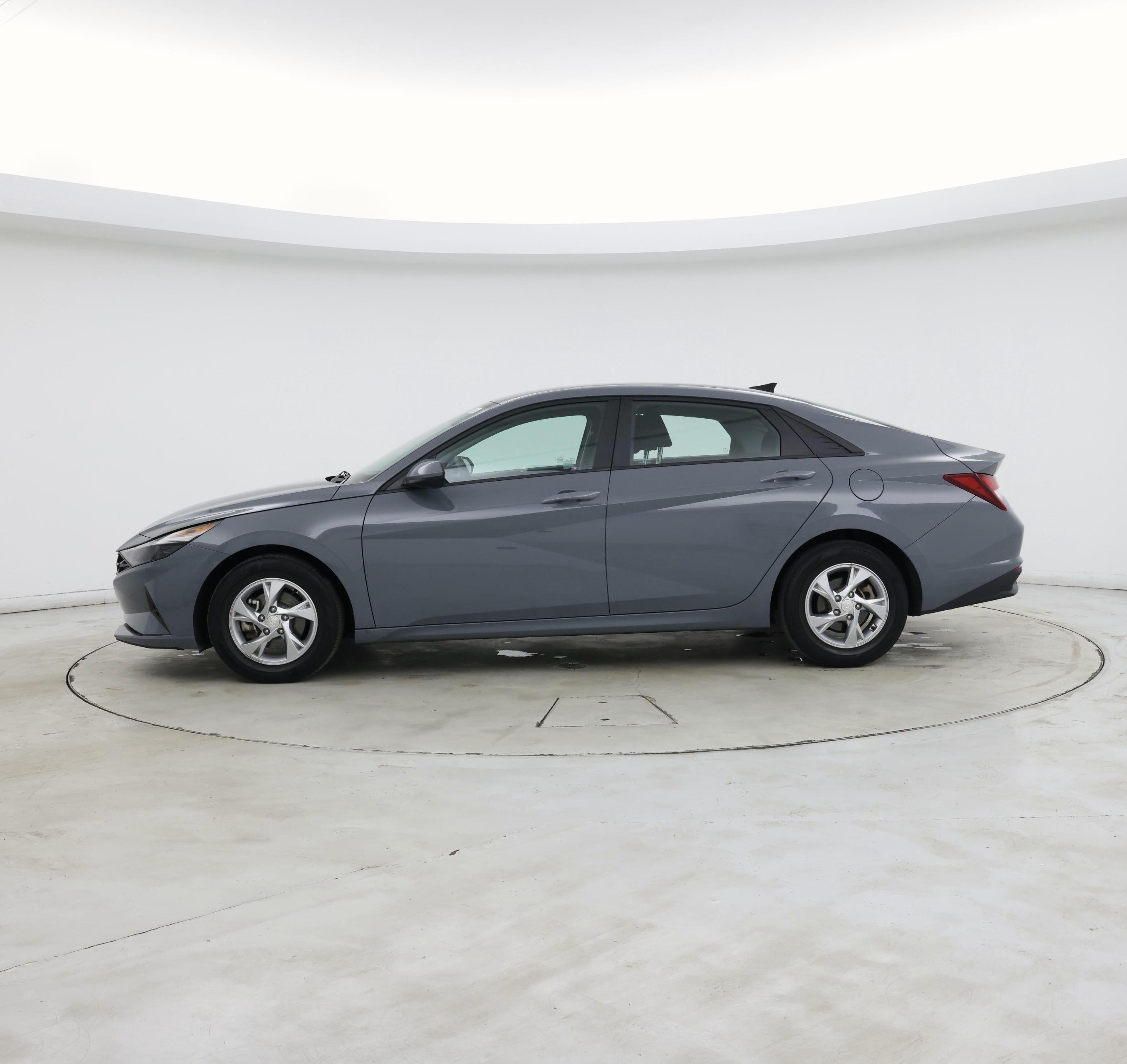 Thumbnail: 2021 Hyundai Elantra - 3