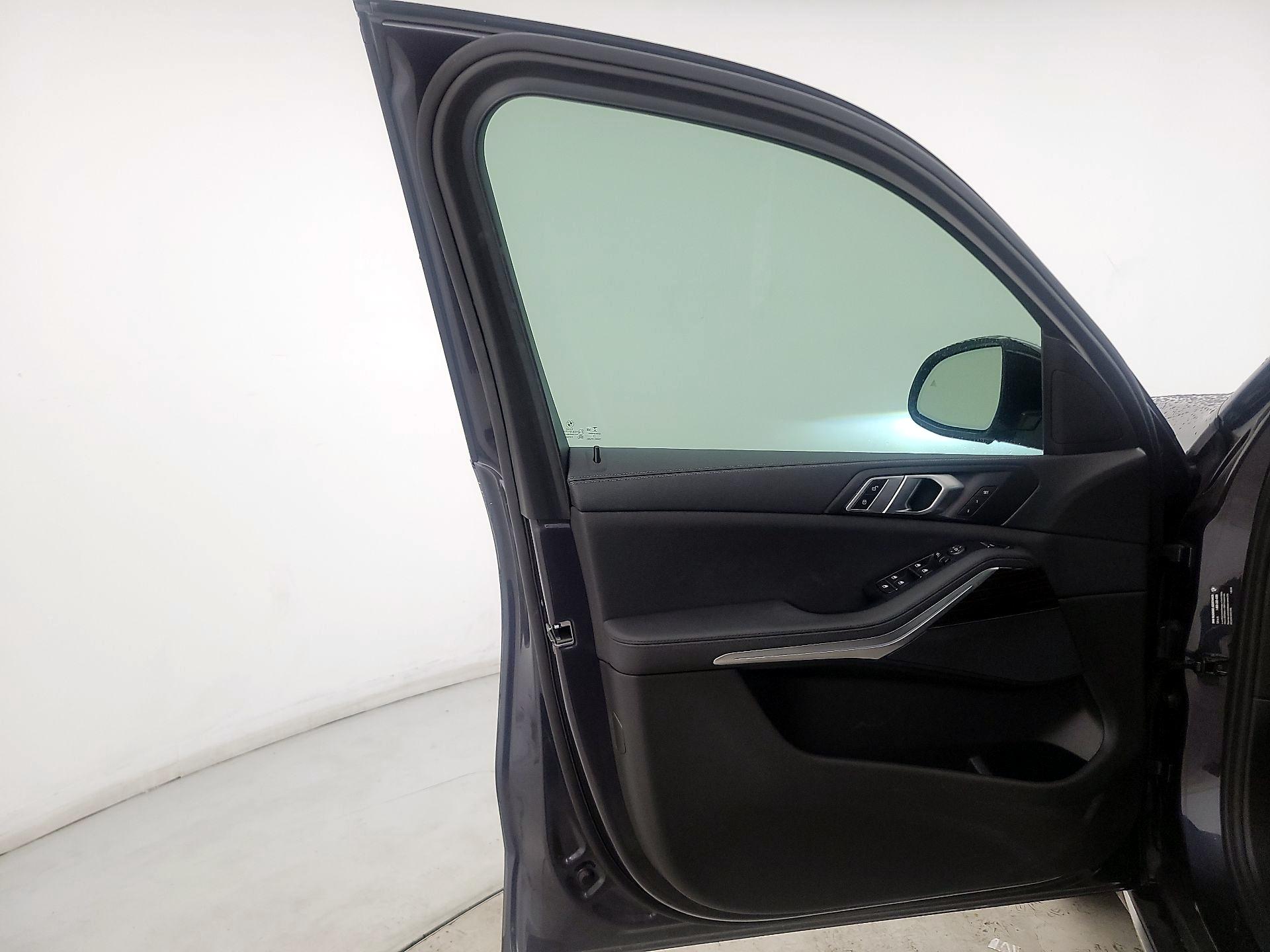 Thumbnail: 2020 BMW X5 - 12