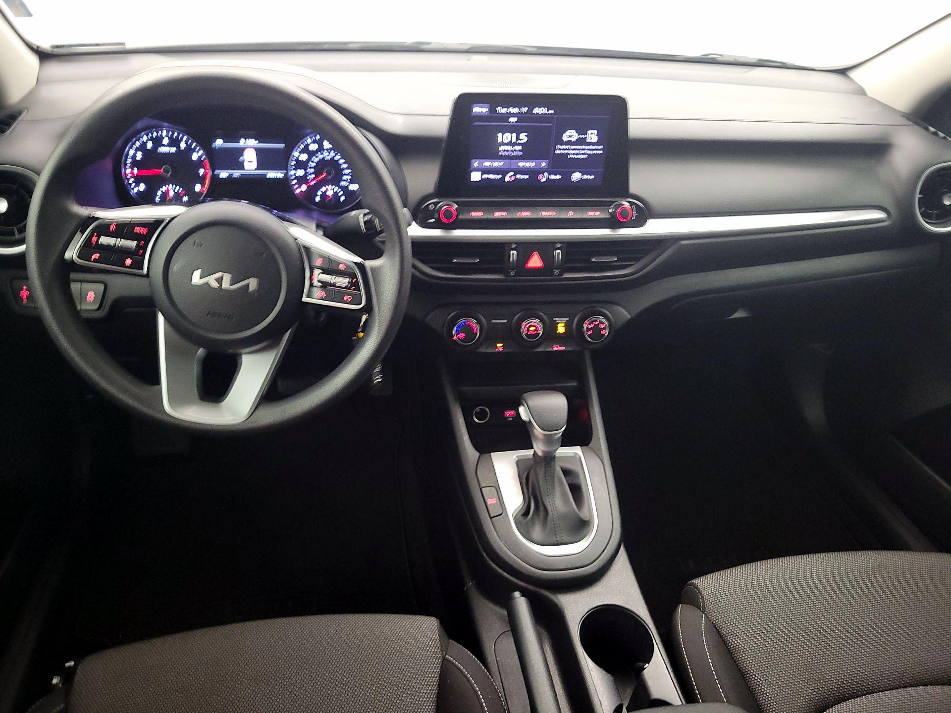 Thumbnail: 2024 Kia Forte - 9